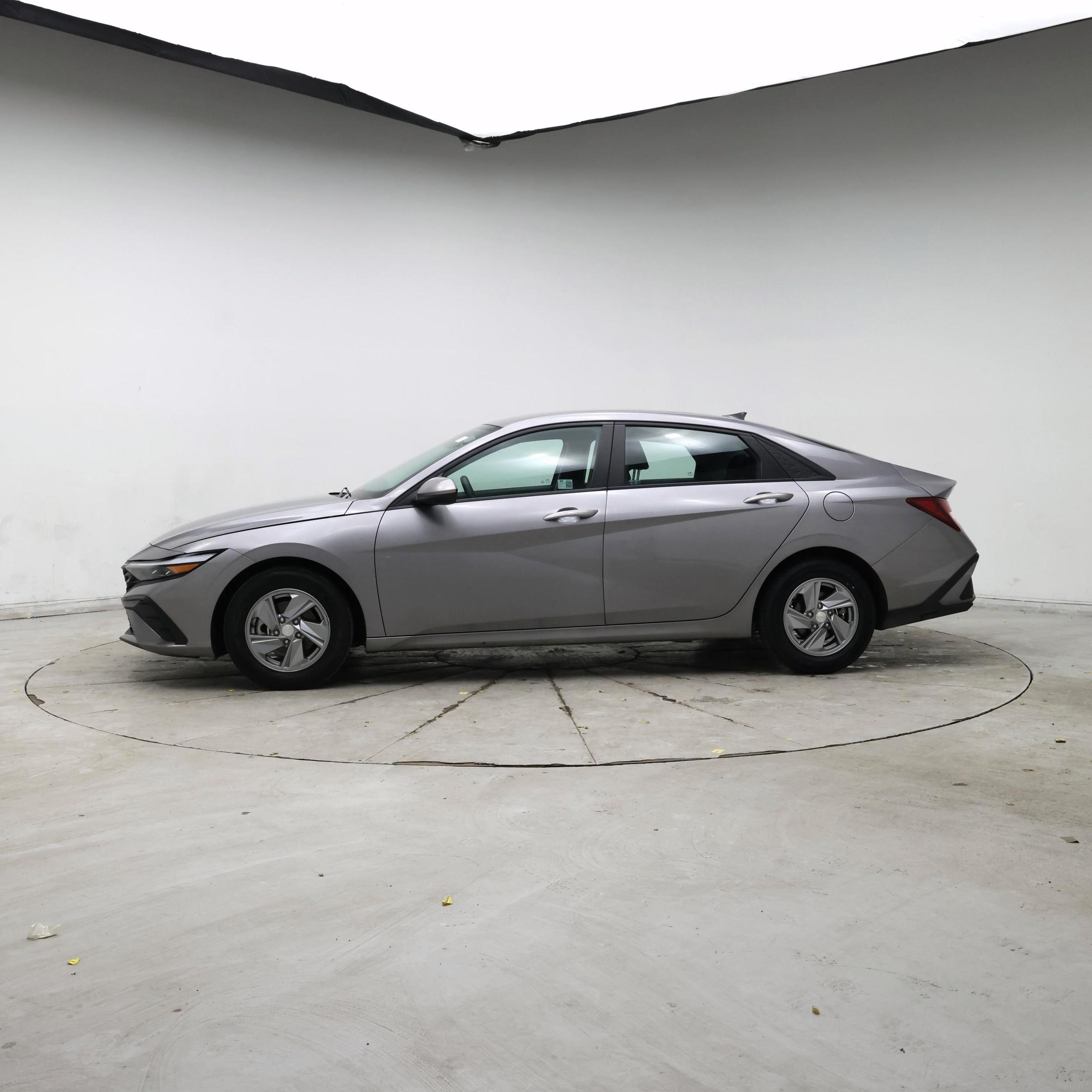 Thumbnail: 2024 Hyundai Elantra - 3