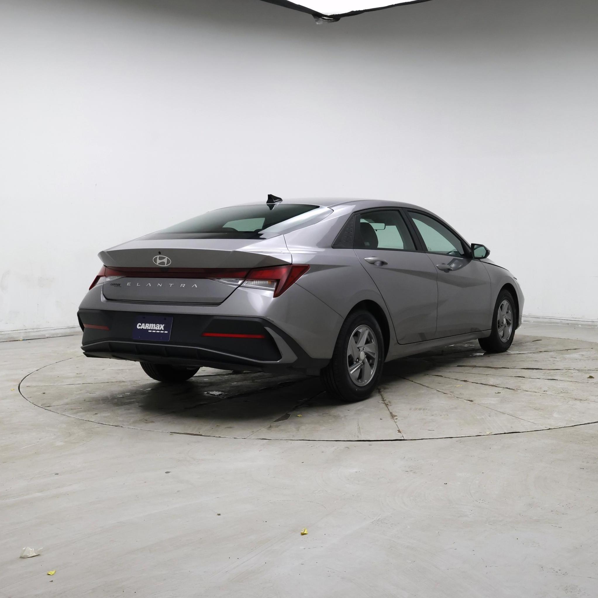 Thumbnail: 2024 Hyundai Elantra - 8