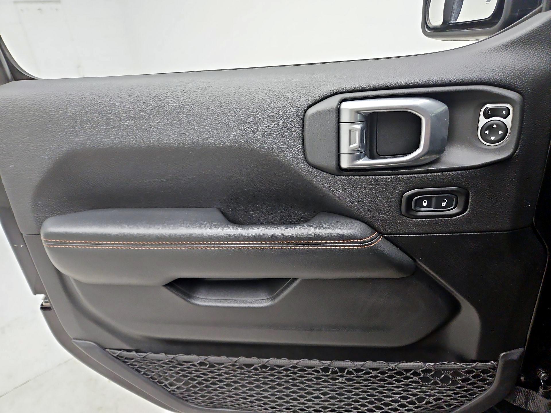 Thumbnail: 2020 Jeep Gladiator - 12