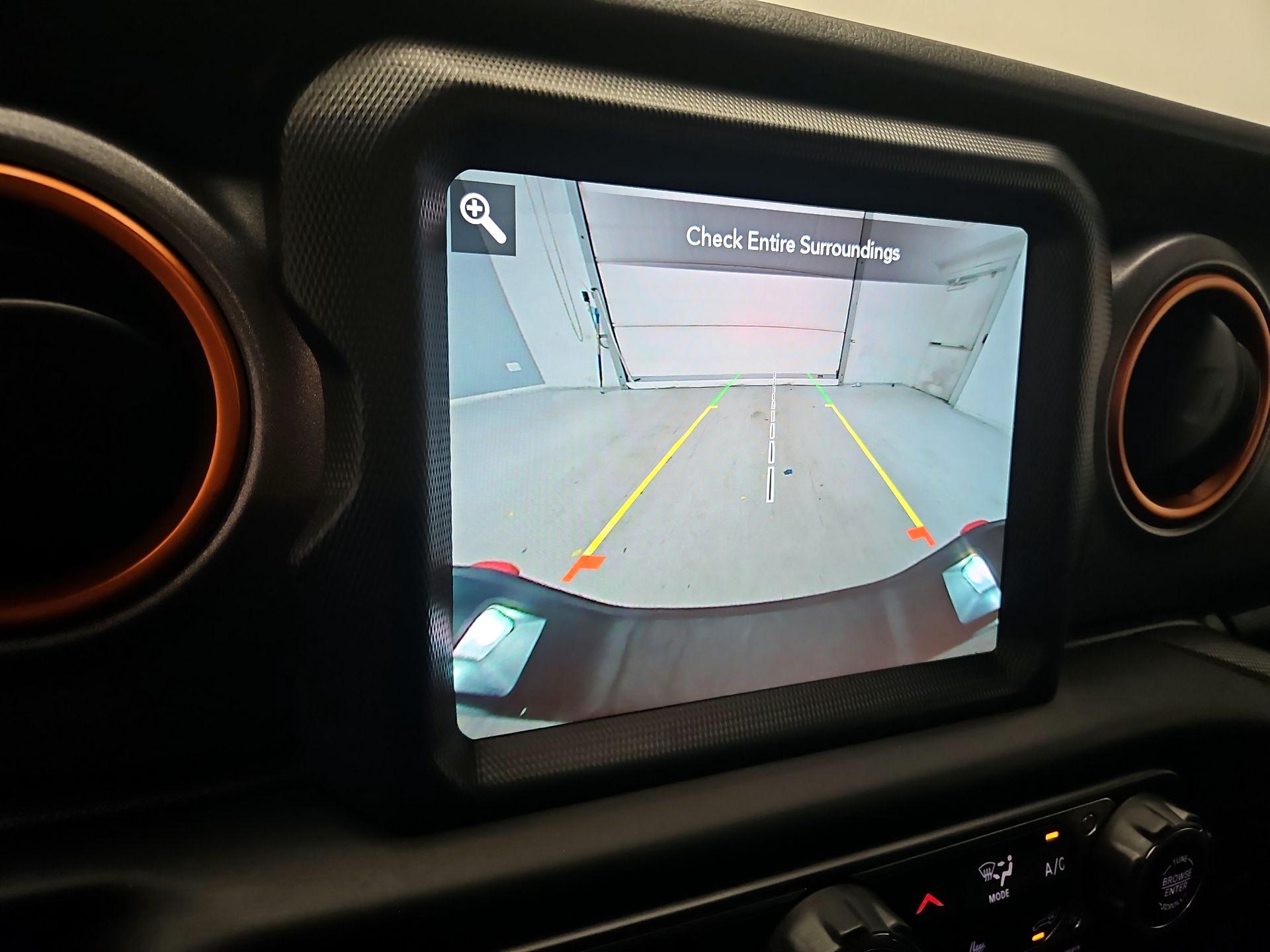 Thumbnail: 2020 Jeep Gladiator - 15