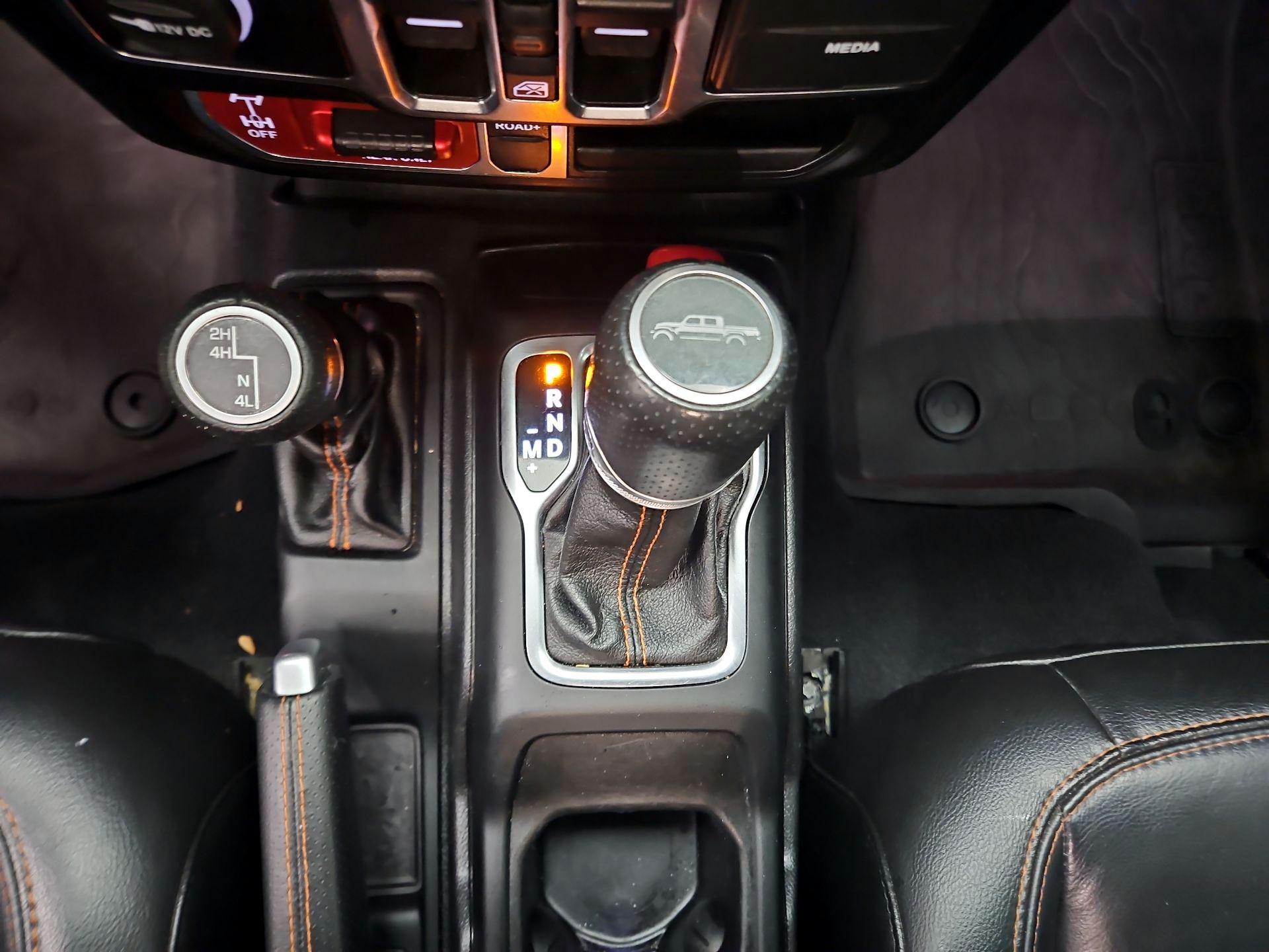 Thumbnail: 2020 Jeep Gladiator - 18