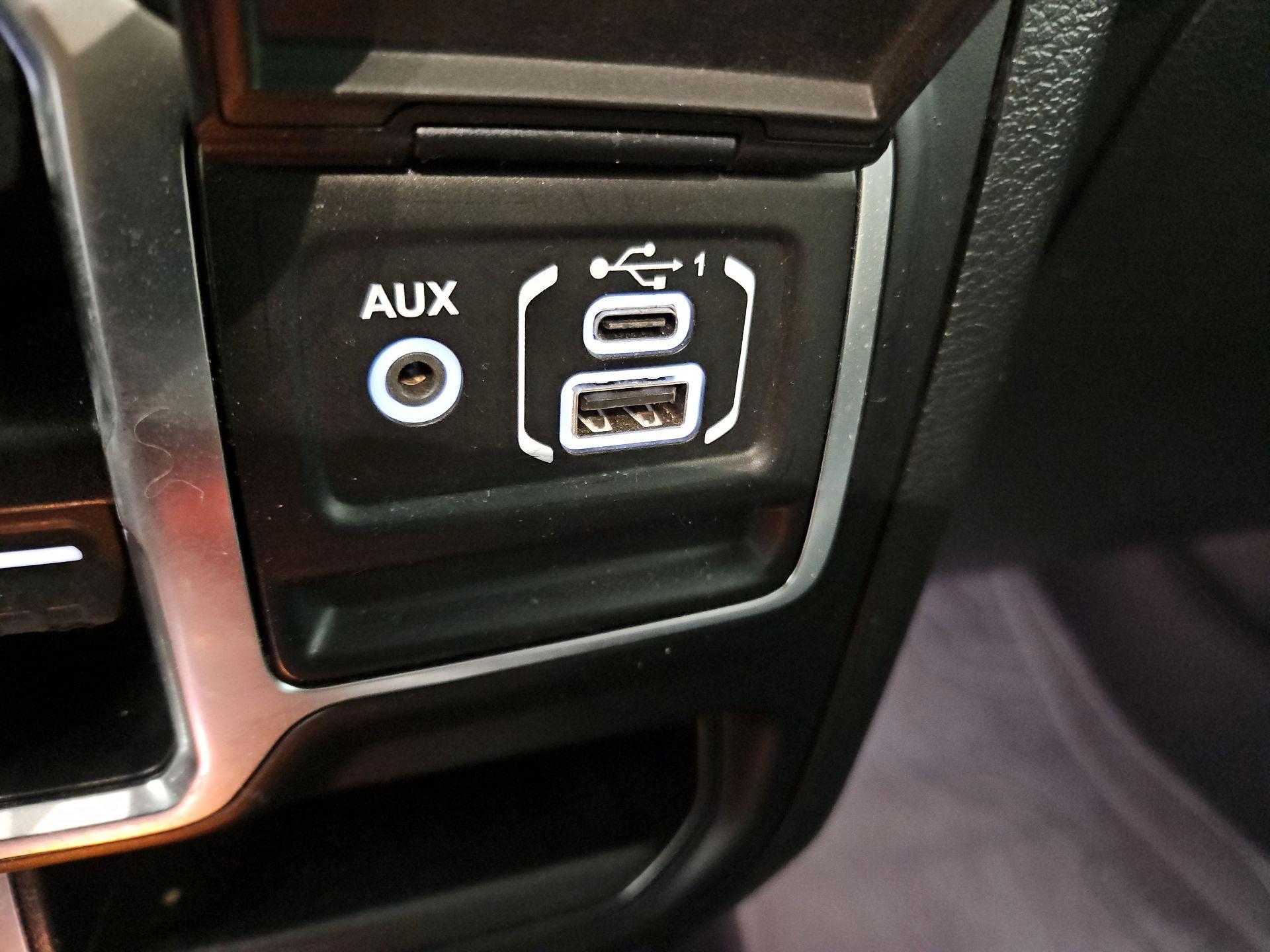 Thumbnail: 2020 Jeep Gladiator - 19