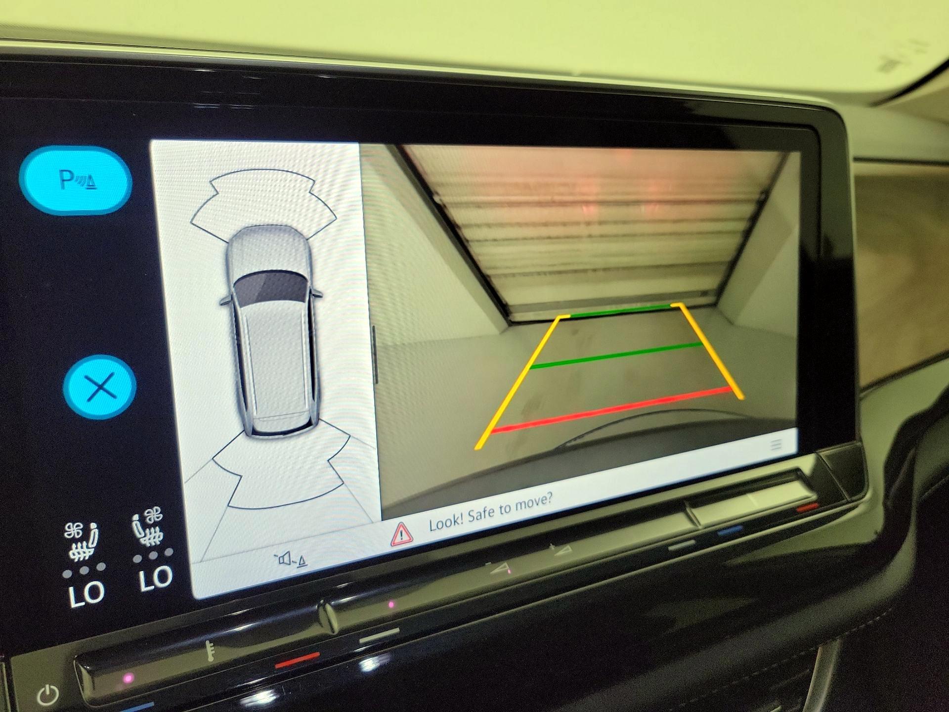 Thumbnail: 2024 Volkswagen Atlas - 15
