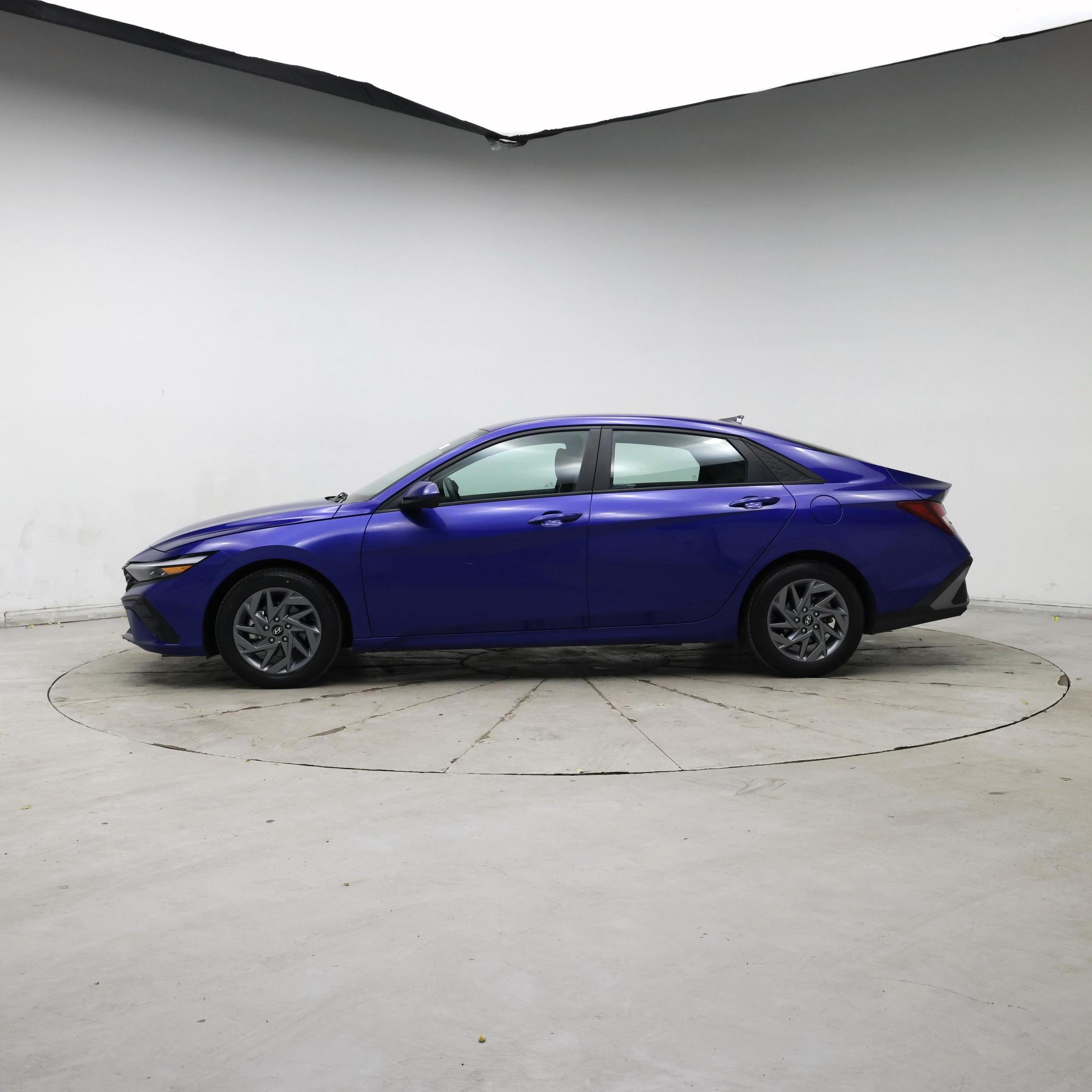 Thumbnail: 2024 Hyundai Elantra - 3