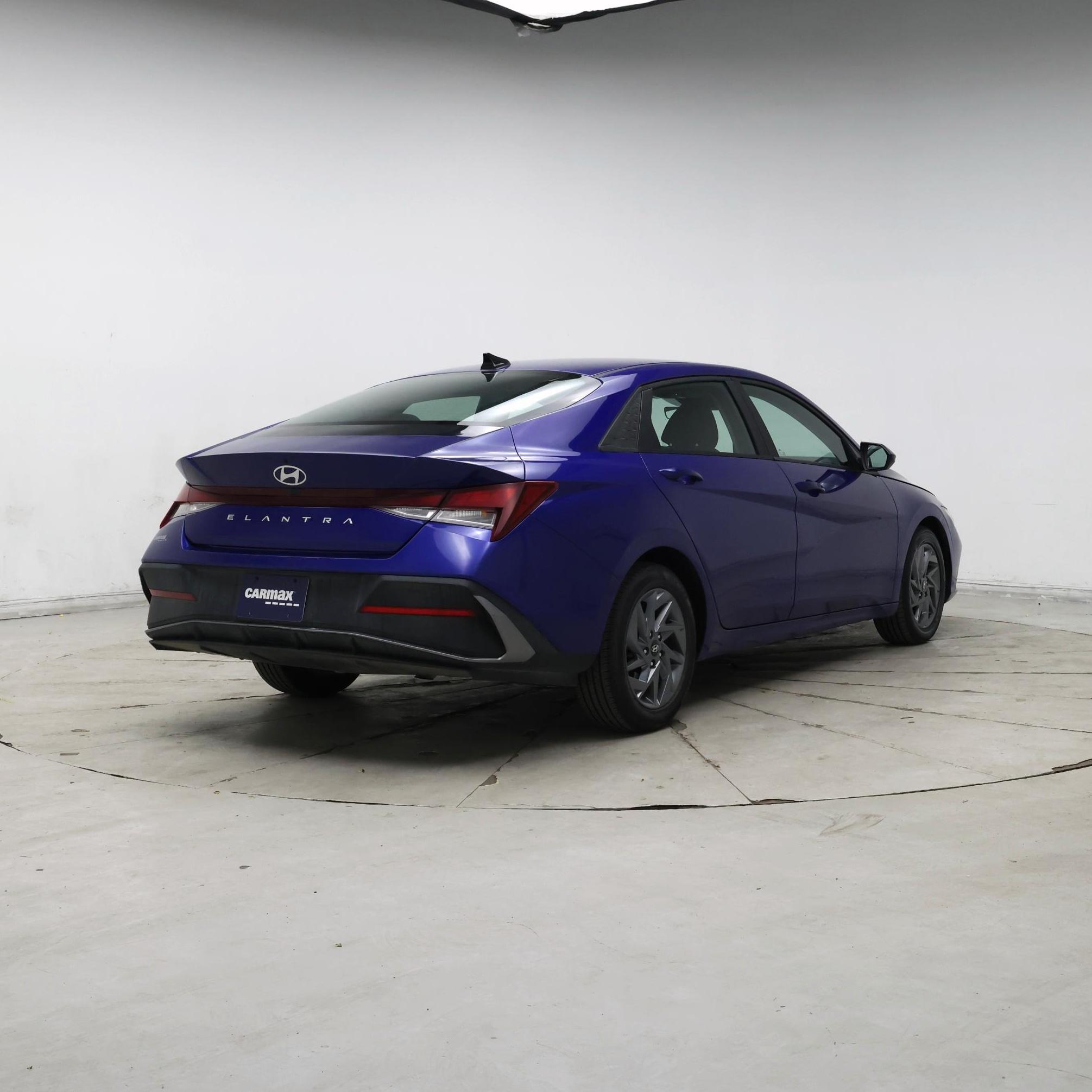 Thumbnail: 2024 Hyundai Elantra - 8