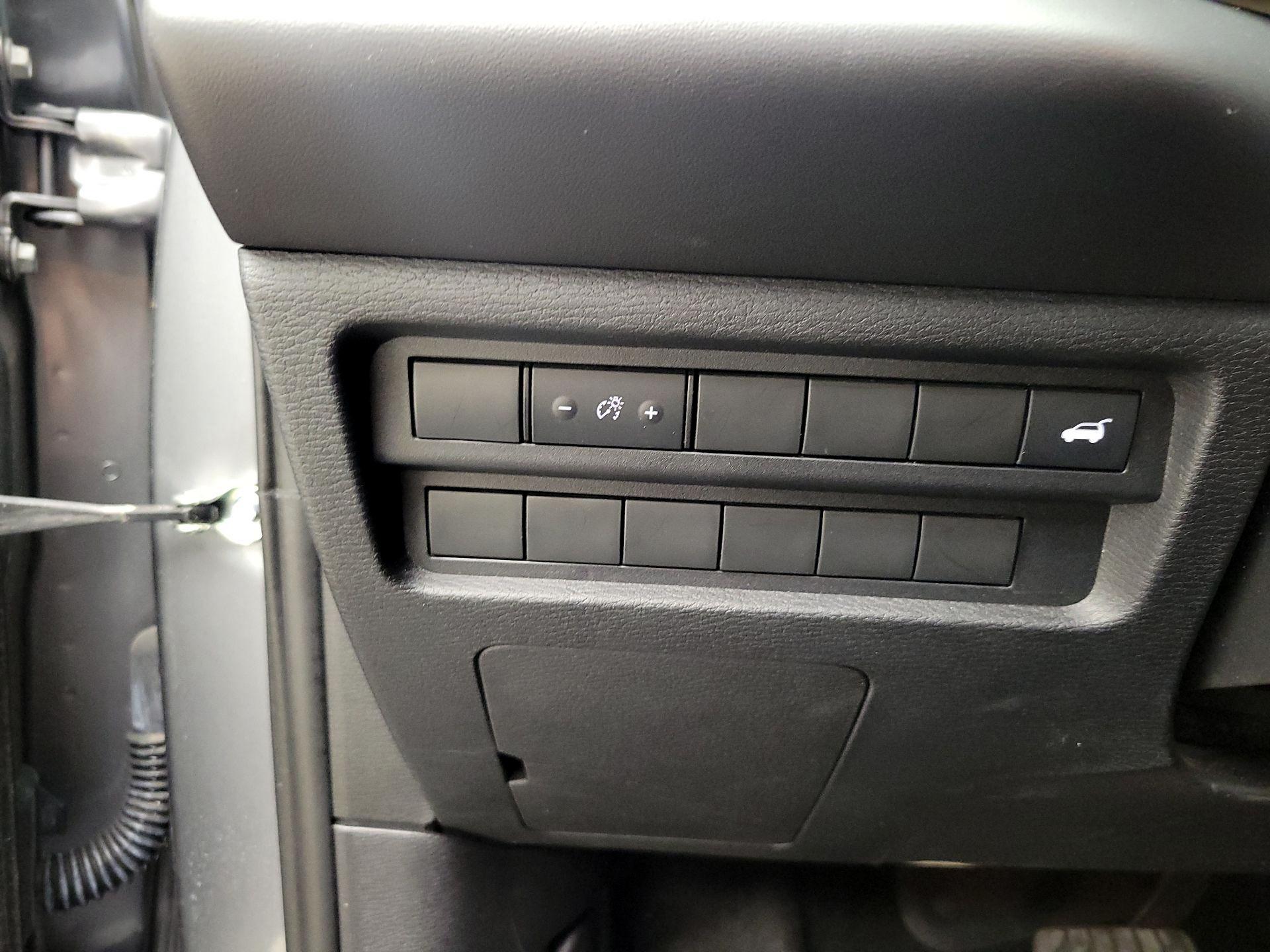 Thumbnail: 2024 Mitsubishi Outlander - 13