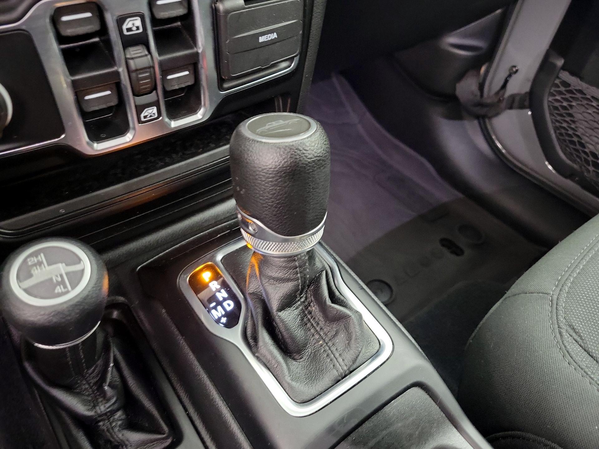 Thumbnail: 2022 Jeep Gladiator - 17