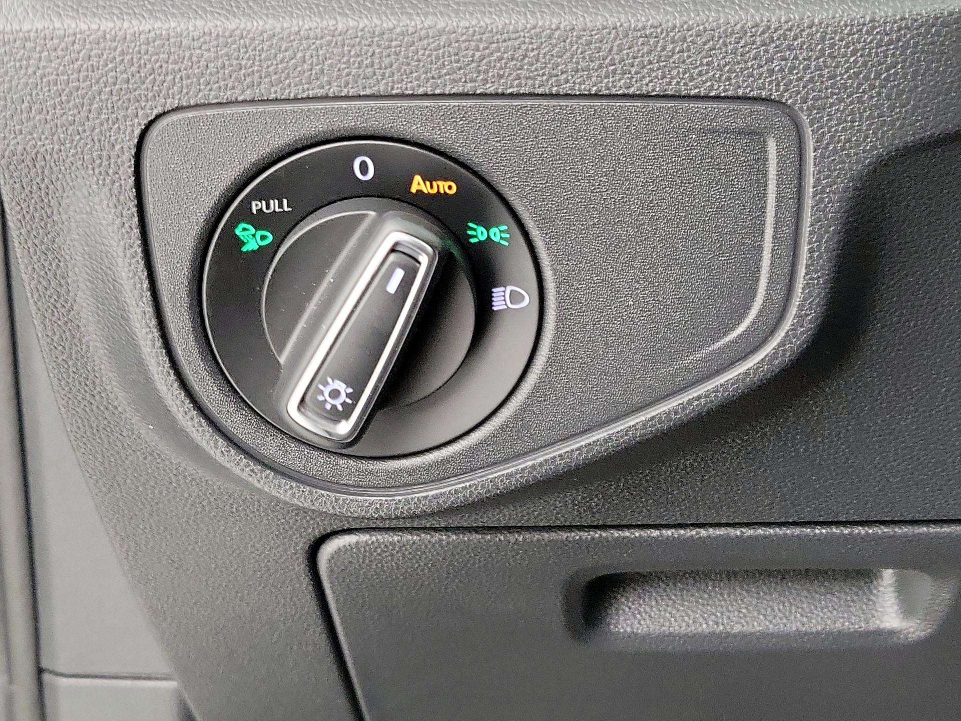 Thumbnail: 2022 Volkswagen Atlas - 13