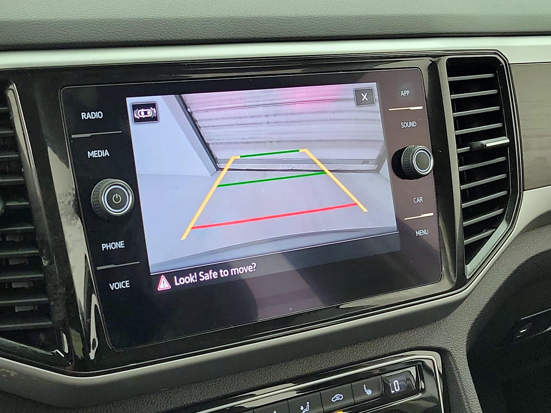 Thumbnail: 2022 Volkswagen Atlas - 14