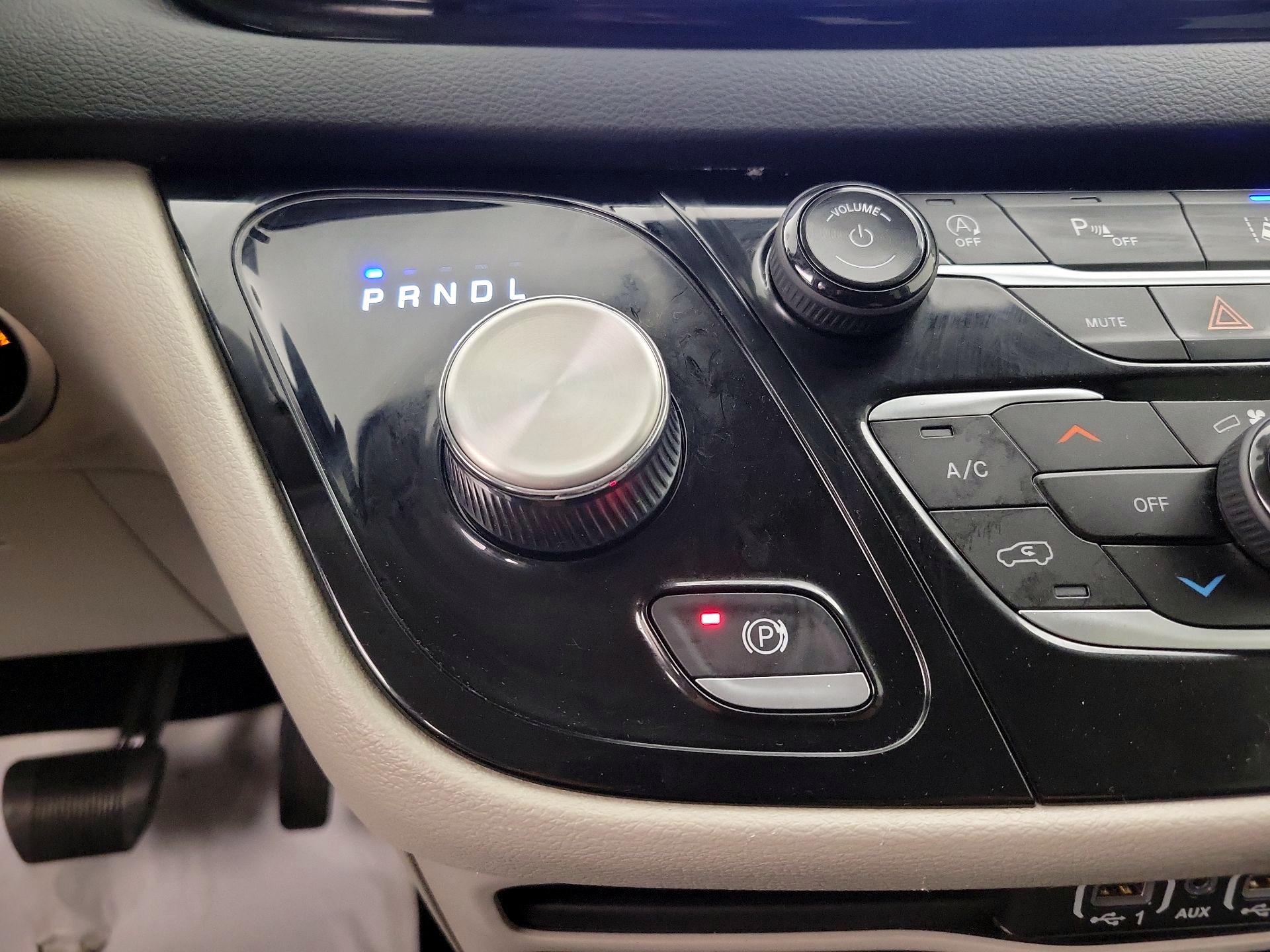 Thumbnail: 2023 Chrysler Pacifica - 17