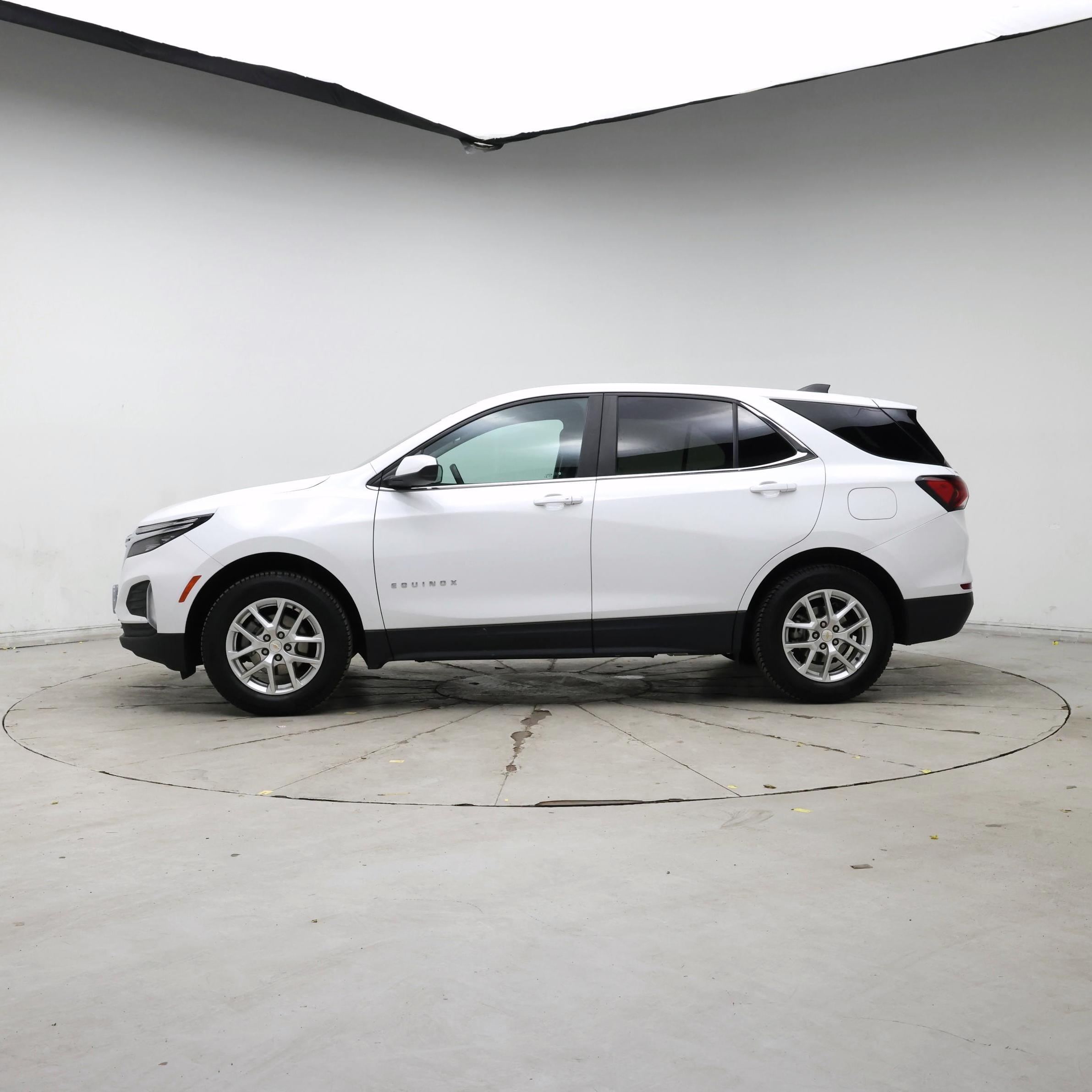 Thumbnail: 2023 Chevrolet Equinox - 3