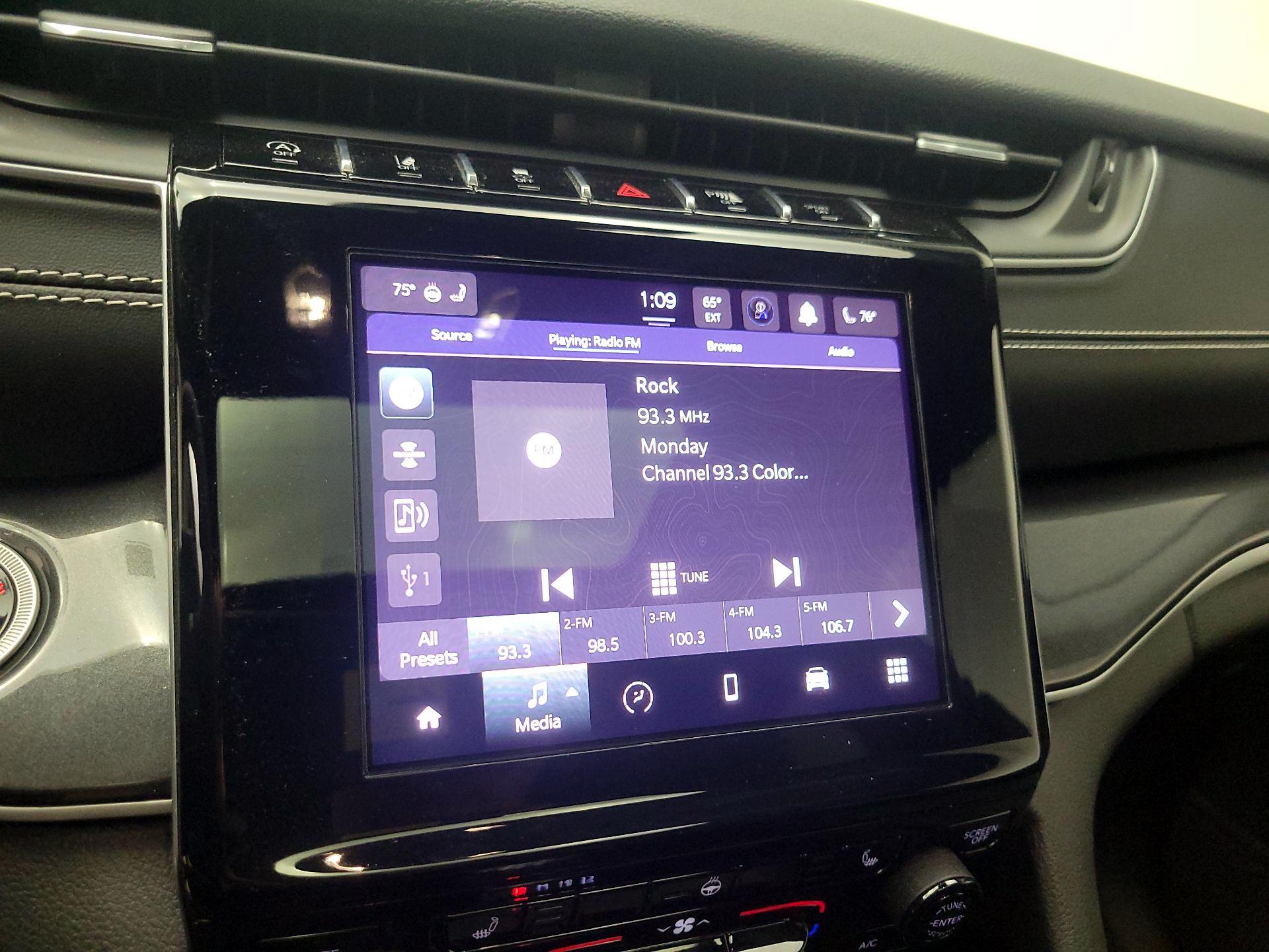 Thumbnail: 2023 Jeep Grand Cherokee L - 15