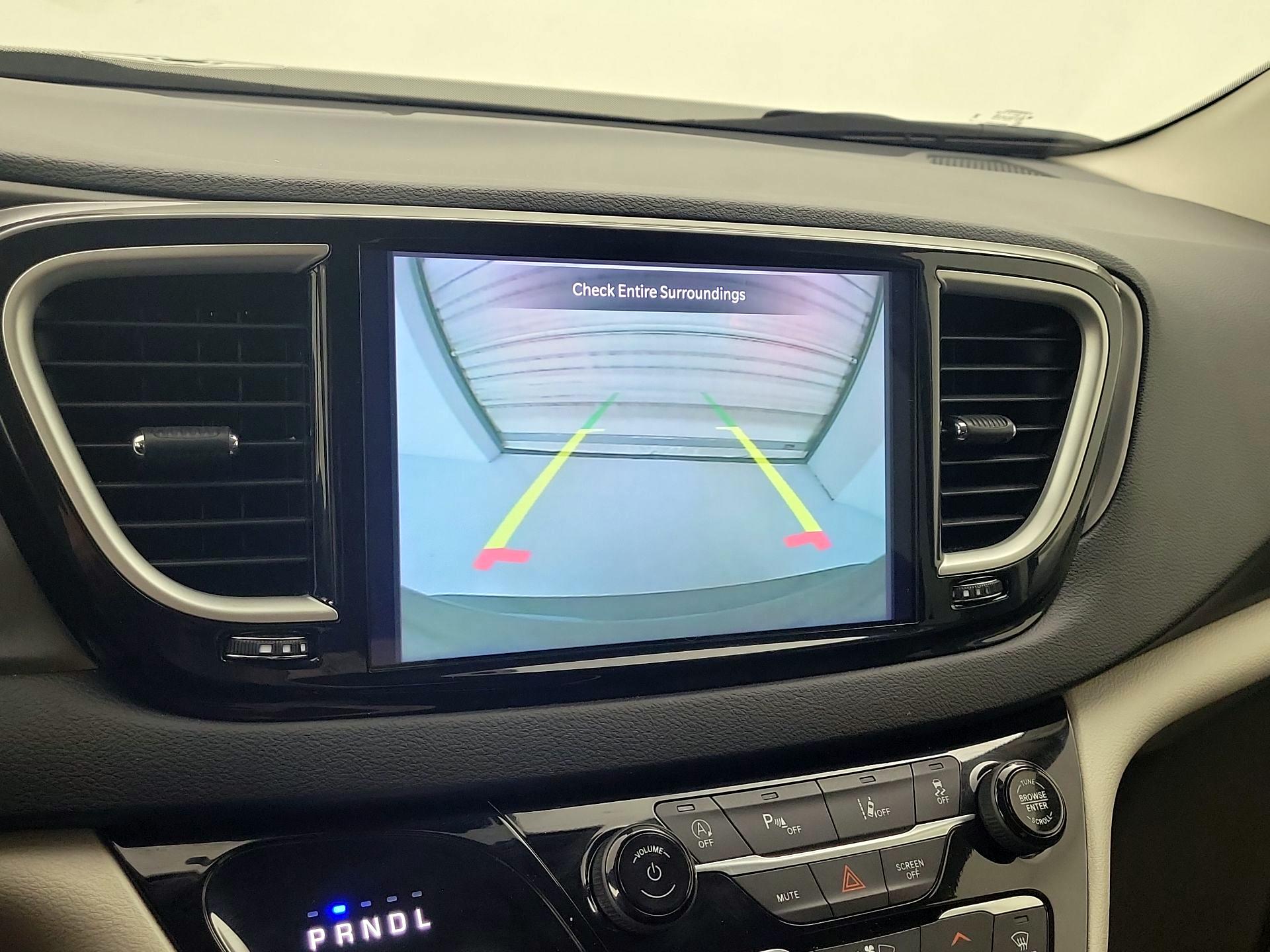 Thumbnail: 2023 Chrysler Pacifica - 12