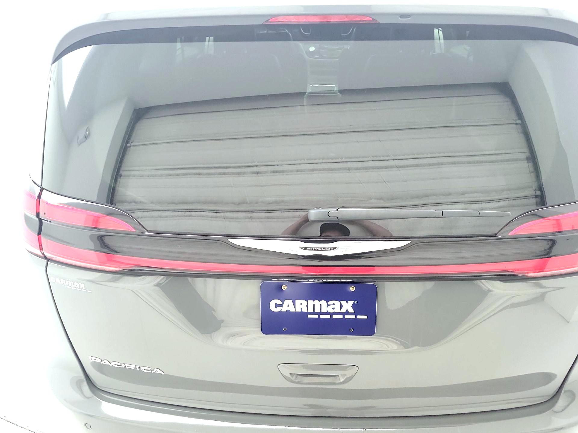 Thumbnail: 2023 Chrysler Pacifica - 6