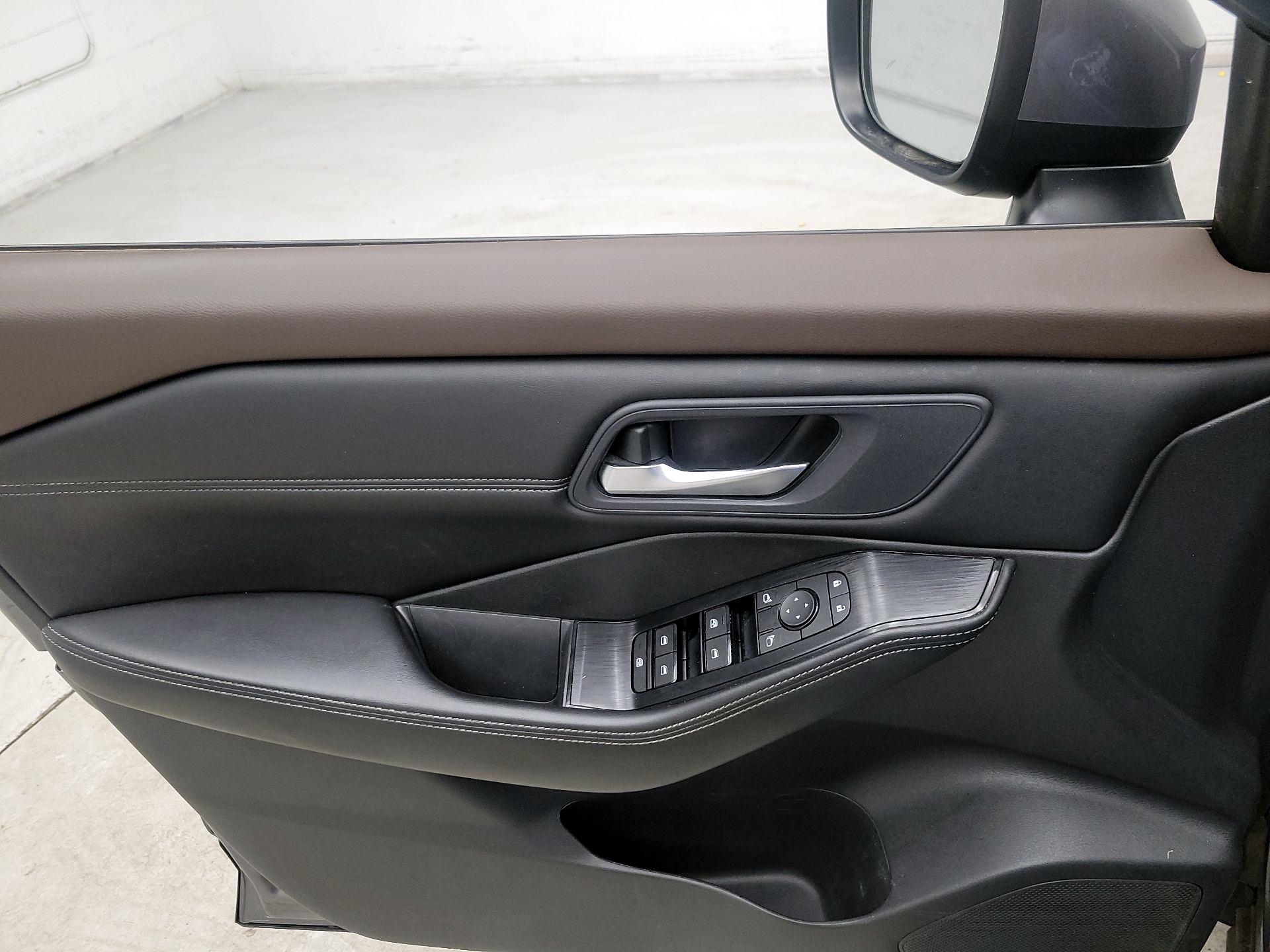 Thumbnail: 2023 Nissan Rogue - 12