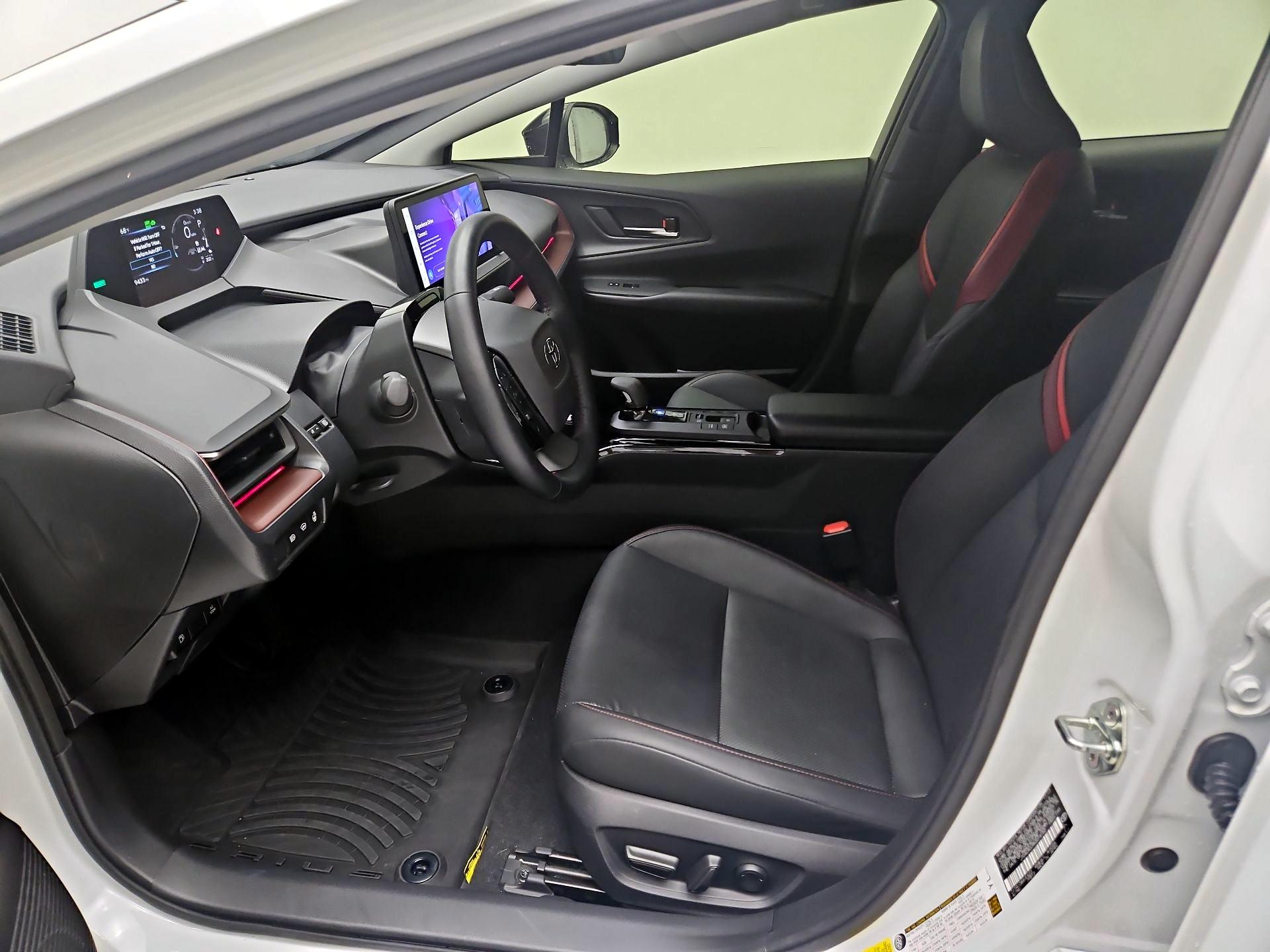Thumbnail: 2024 Toyota Prius Prime - 11