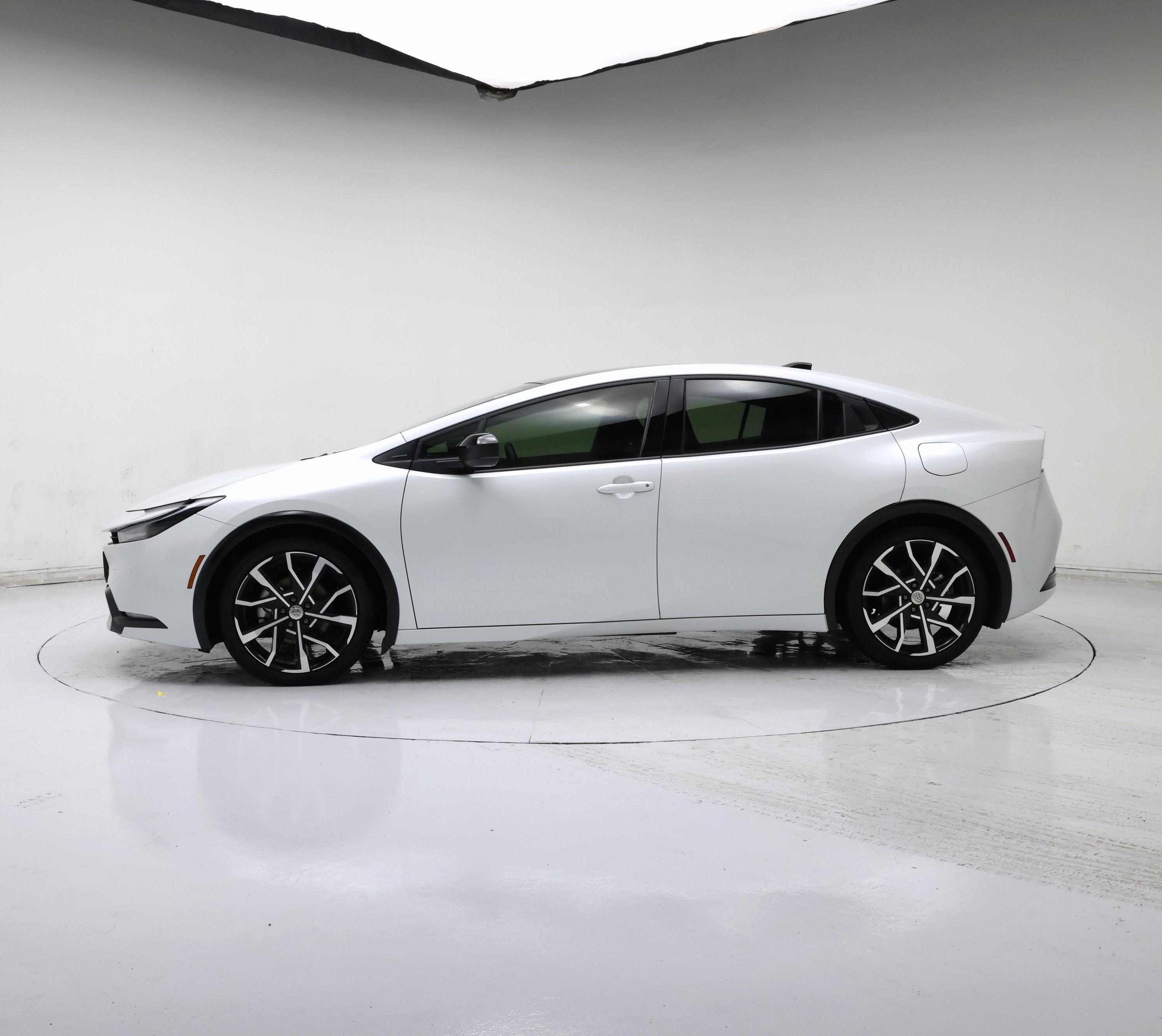 Thumbnail: 2024 Toyota Prius Prime - 3