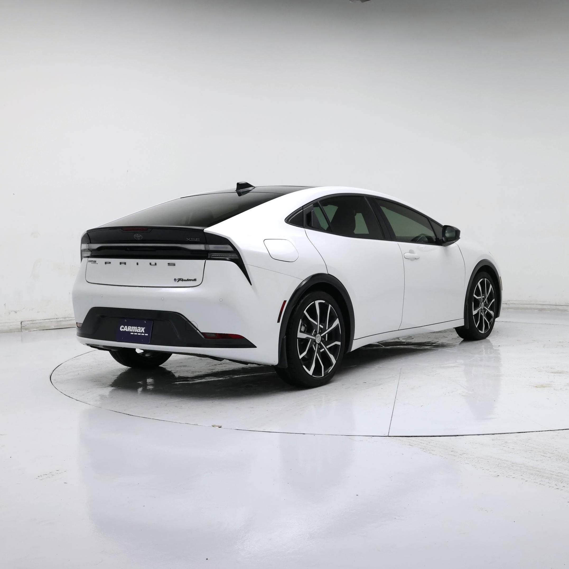 Thumbnail: 2024 Toyota Prius Prime - 8