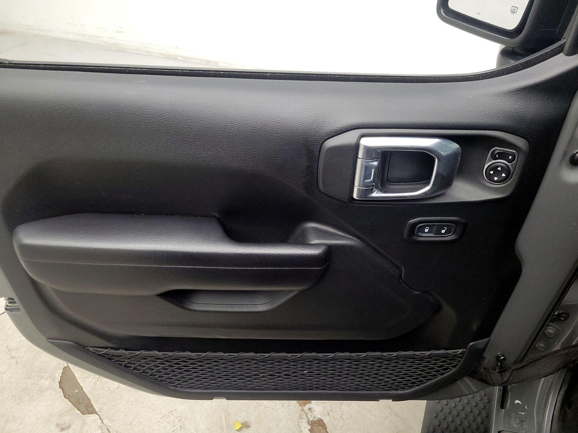 Thumbnail: 2021 Jeep Wrangler - 12