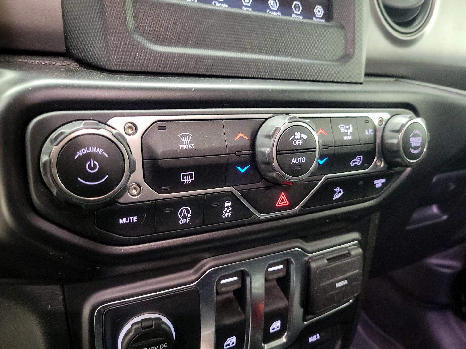 Thumbnail: 2021 Jeep Wrangler - 16