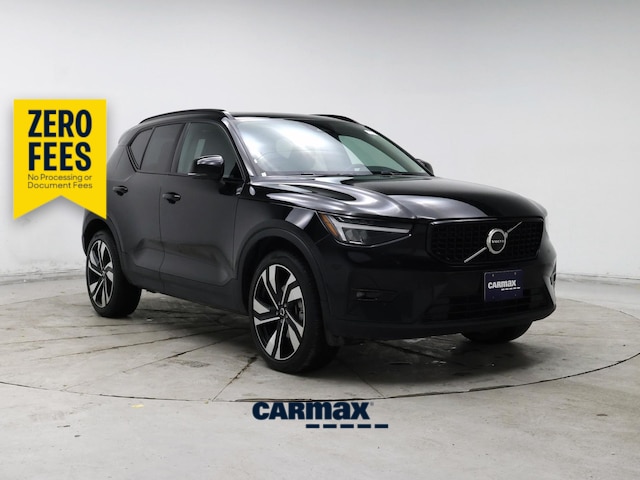 Black 2025 Volvo XC40 B5 Plus Dark Theme AWD SUV / Crossover All-Wheel Drive Automatic