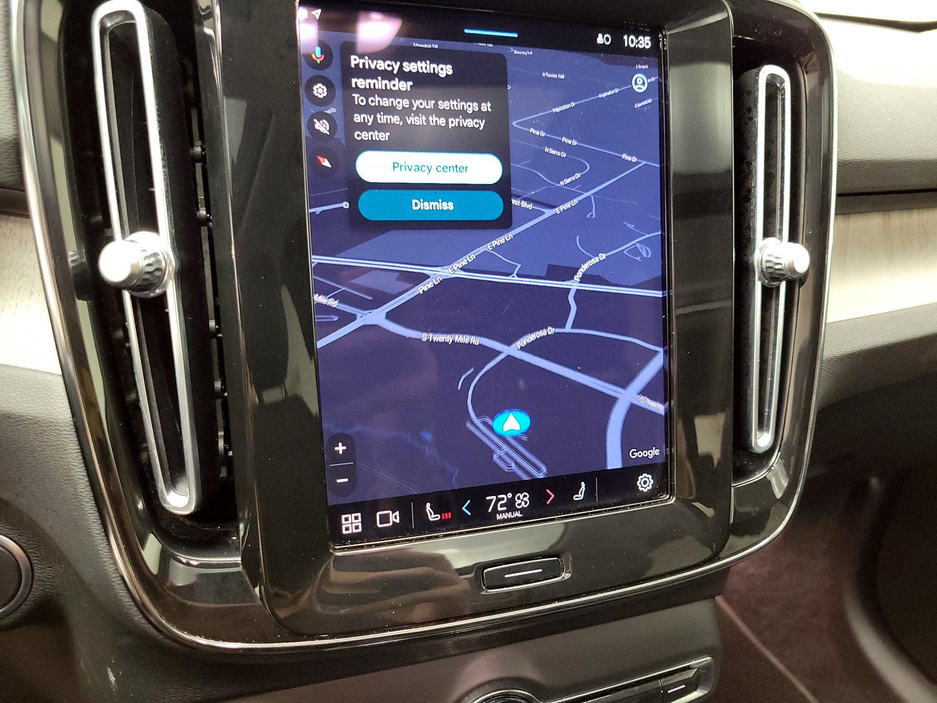 Thumbnail: 2025 Volvo XC40 - 14