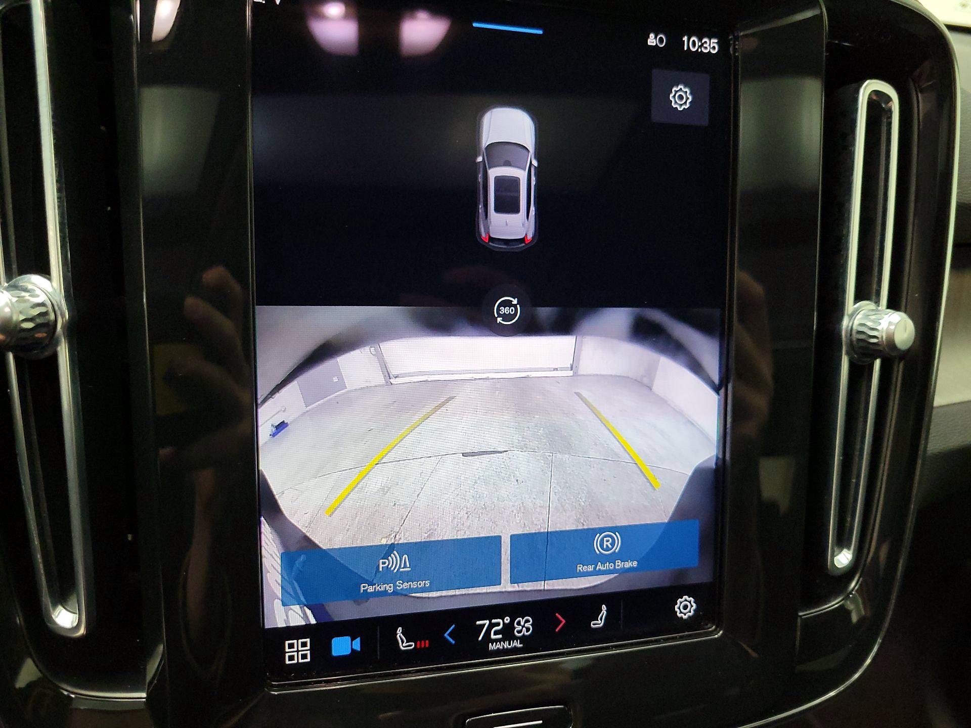 Thumbnail: 2025 Volvo XC40 - 15