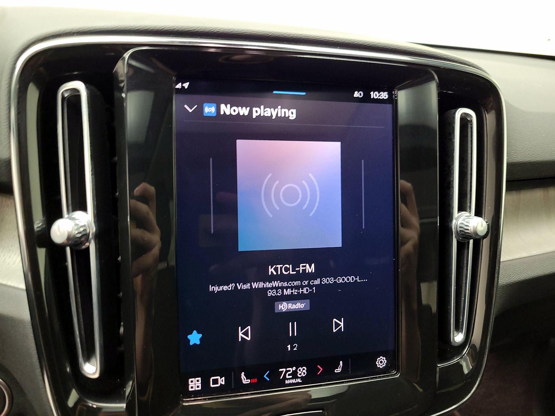 Thumbnail: 2025 Volvo XC40 - 16