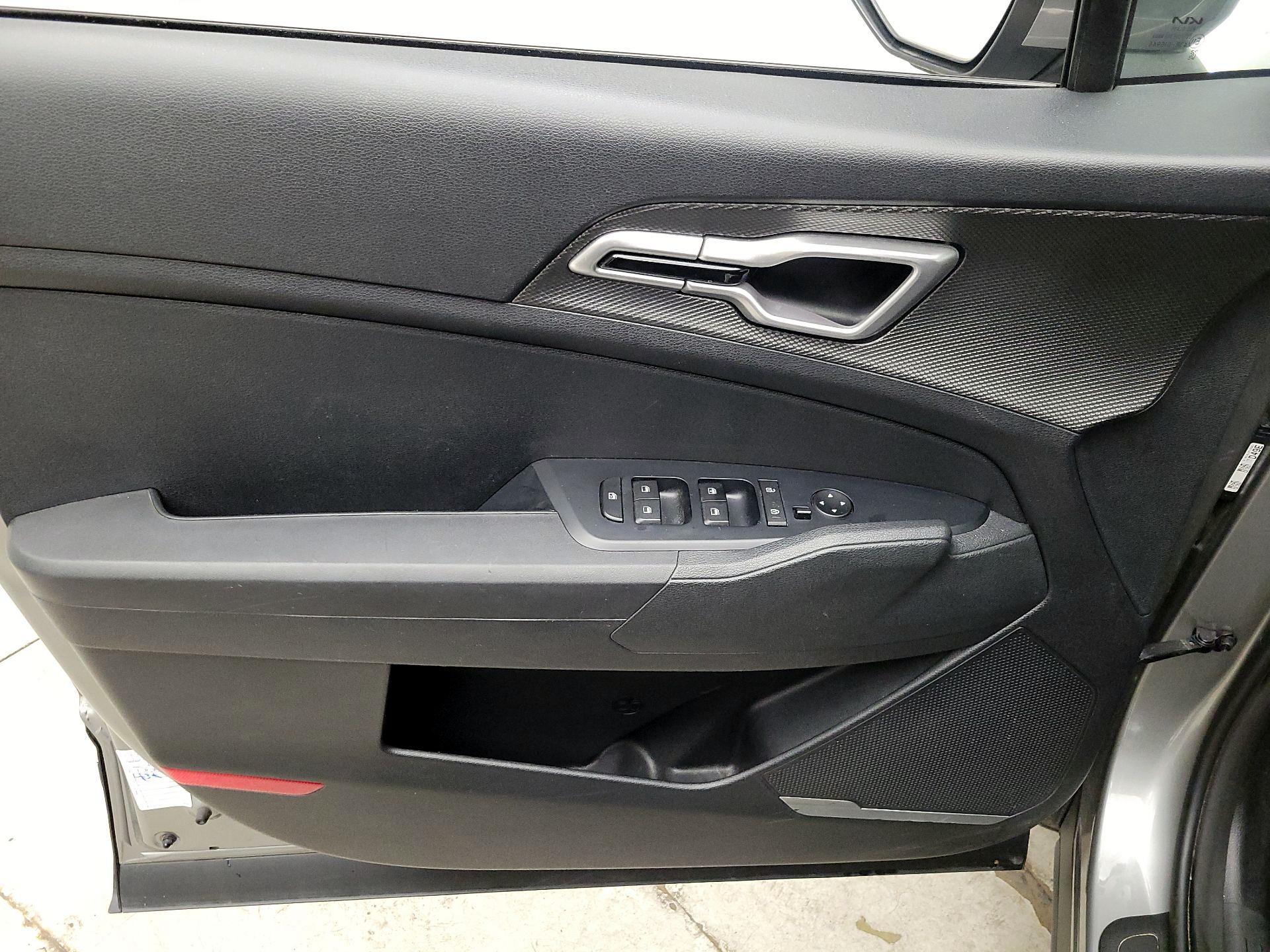 Thumbnail: 2024 Kia Sportage - 12