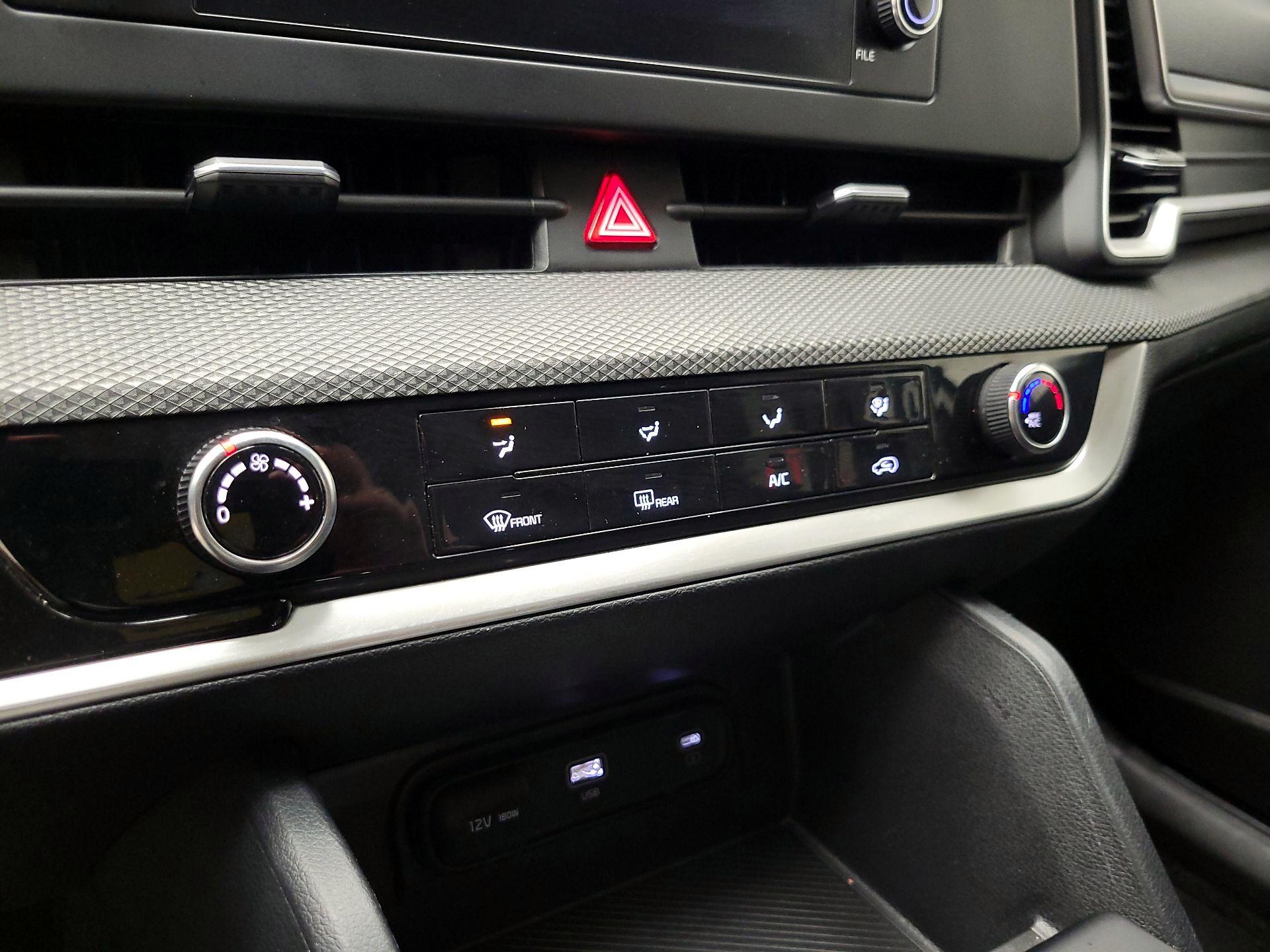 Thumbnail: 2024 Kia Sportage - 16