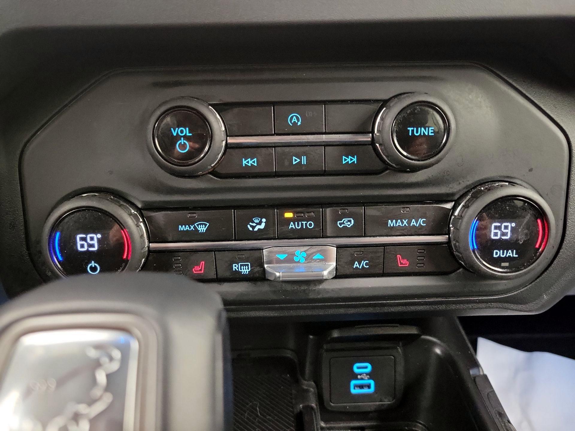 Thumbnail: 2025 Ford Bronco - 17