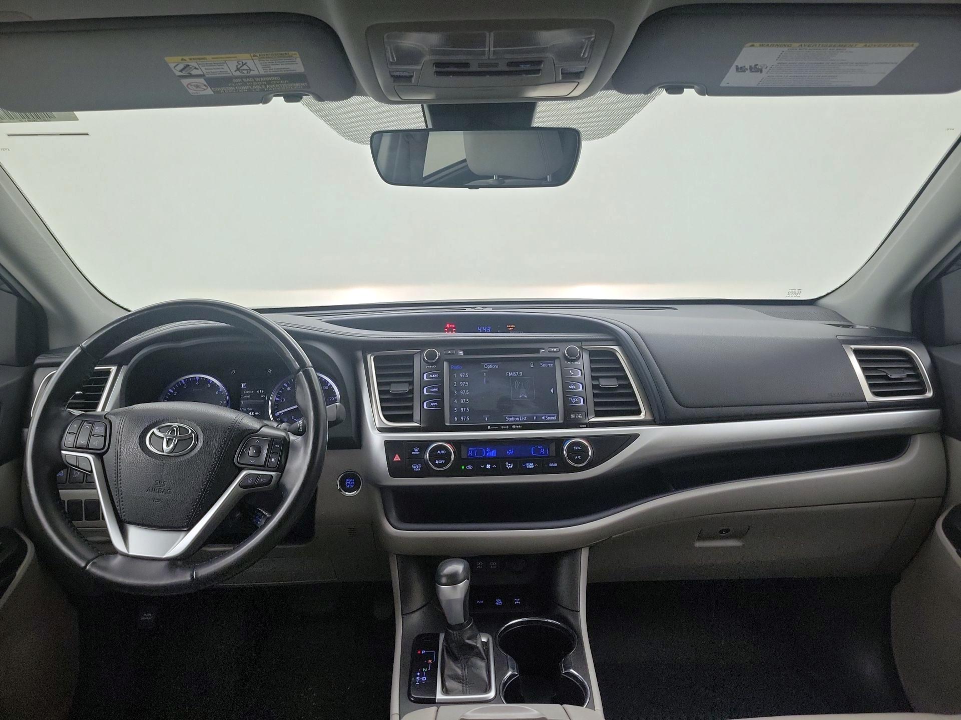 Thumbnail: 2019 Toyota Highlander - 9