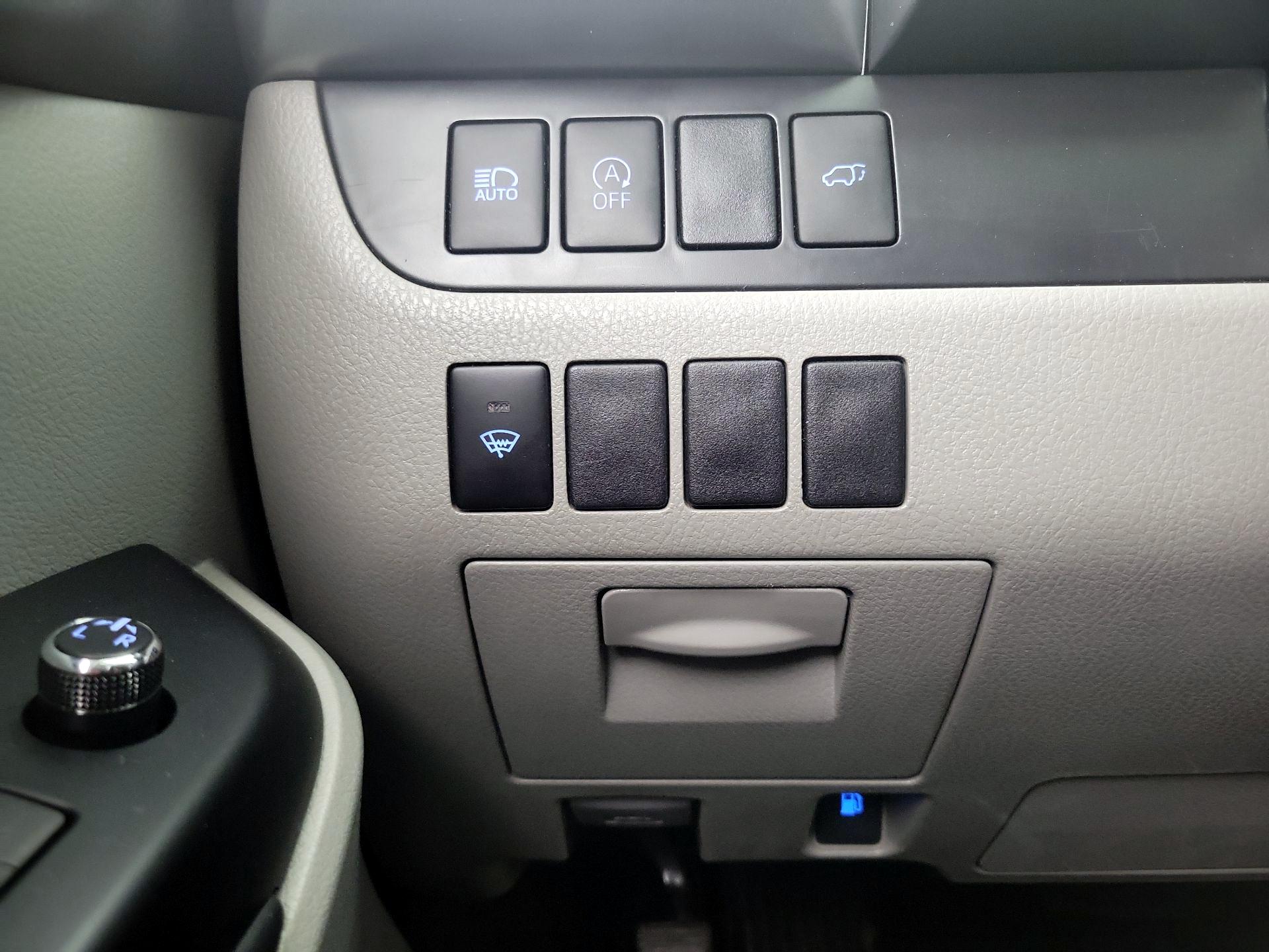 Thumbnail: 2019 Toyota Highlander - 13