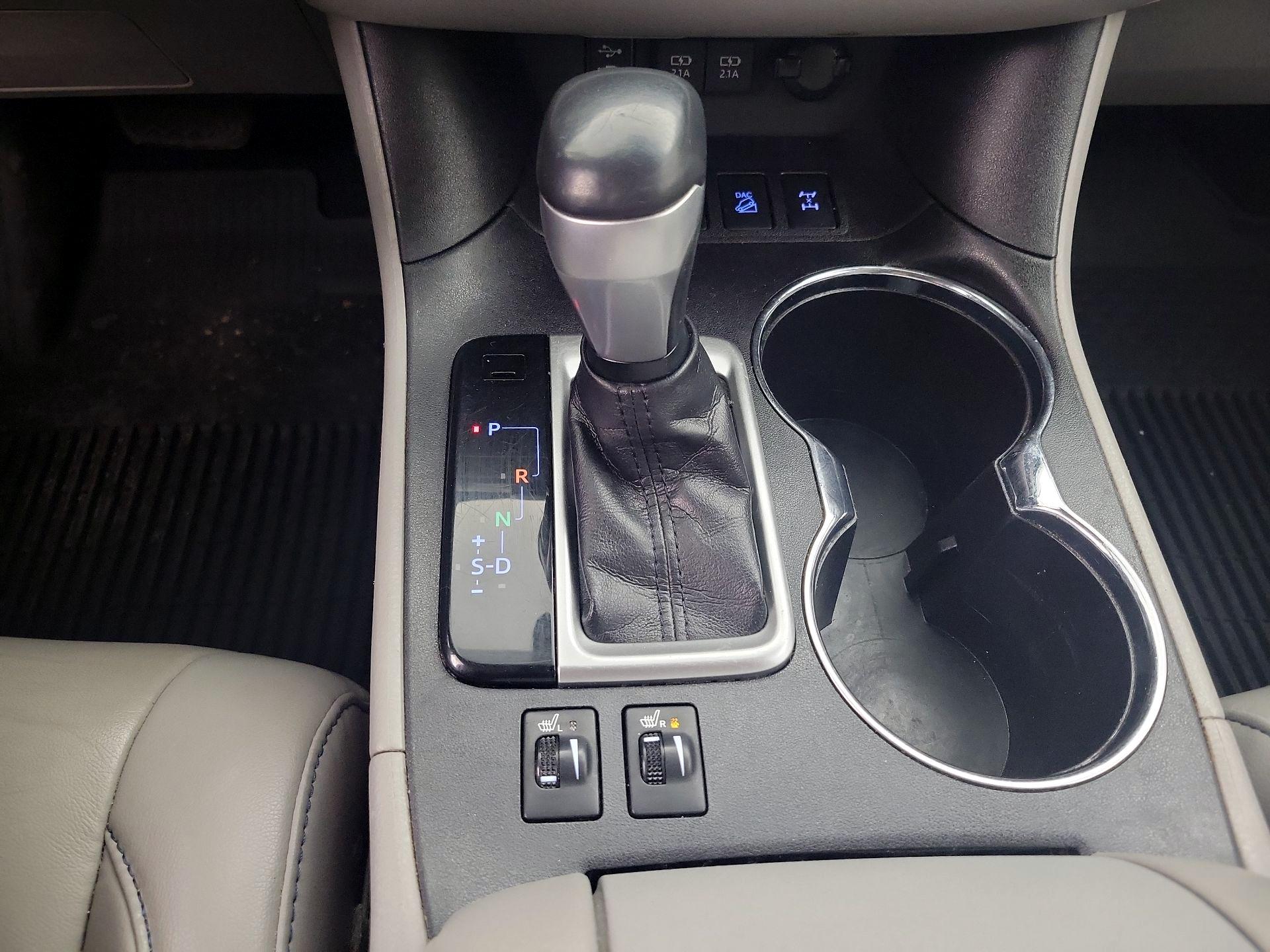 Thumbnail: 2019 Toyota Highlander - 17