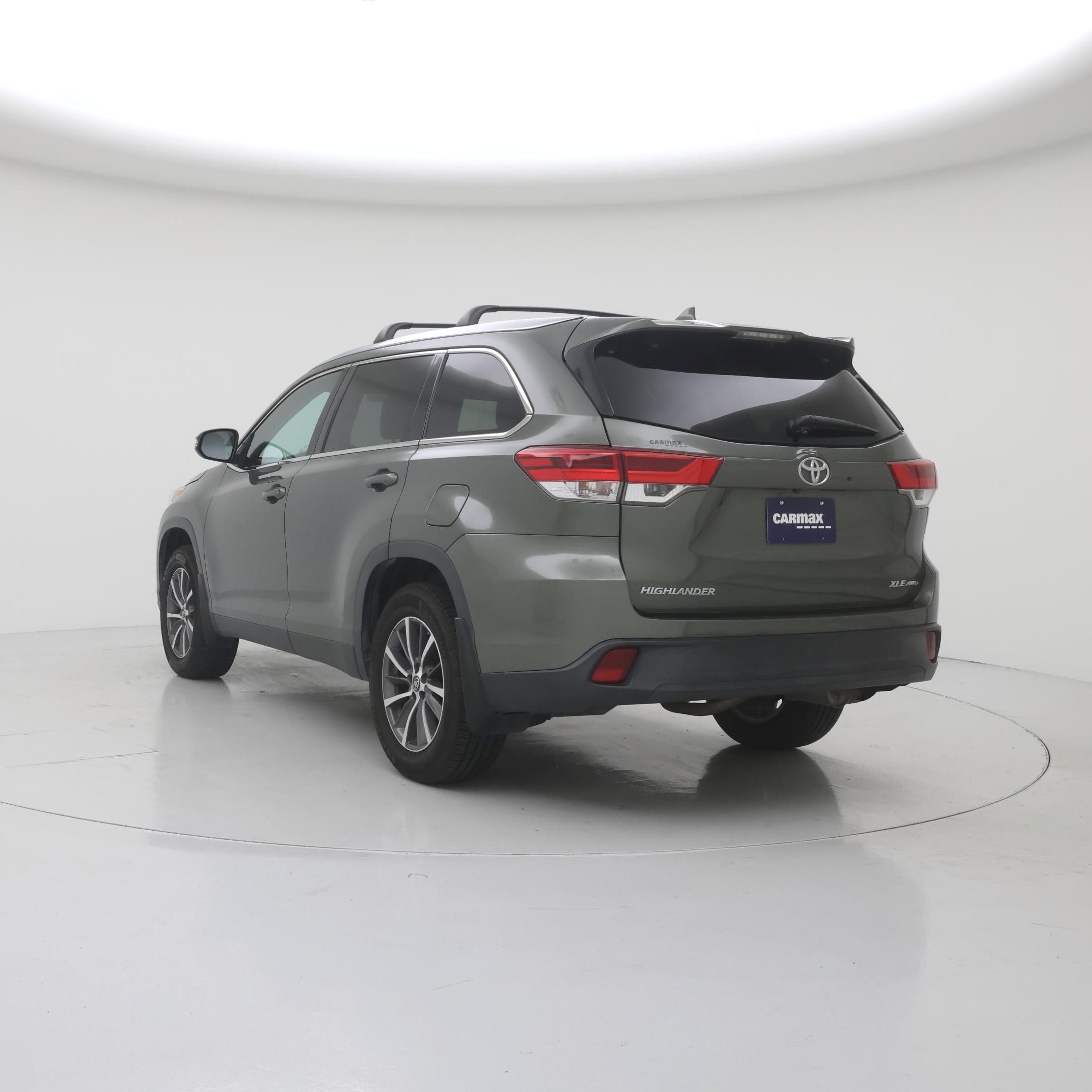 Thumbnail: 2019 Toyota Highlander - 2