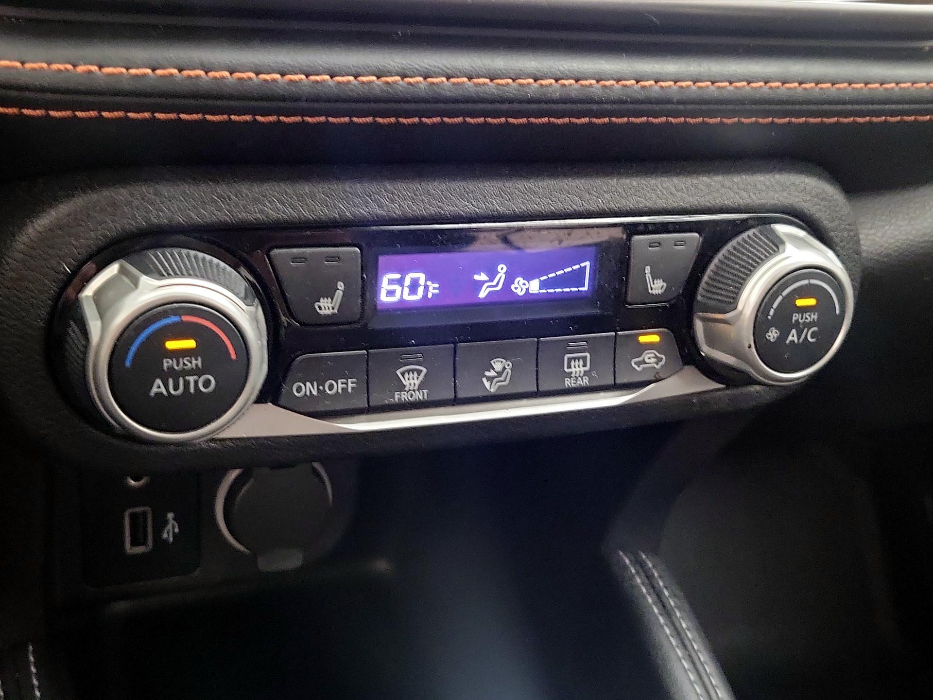 Thumbnail: 2019 Nissan Kicks - 16