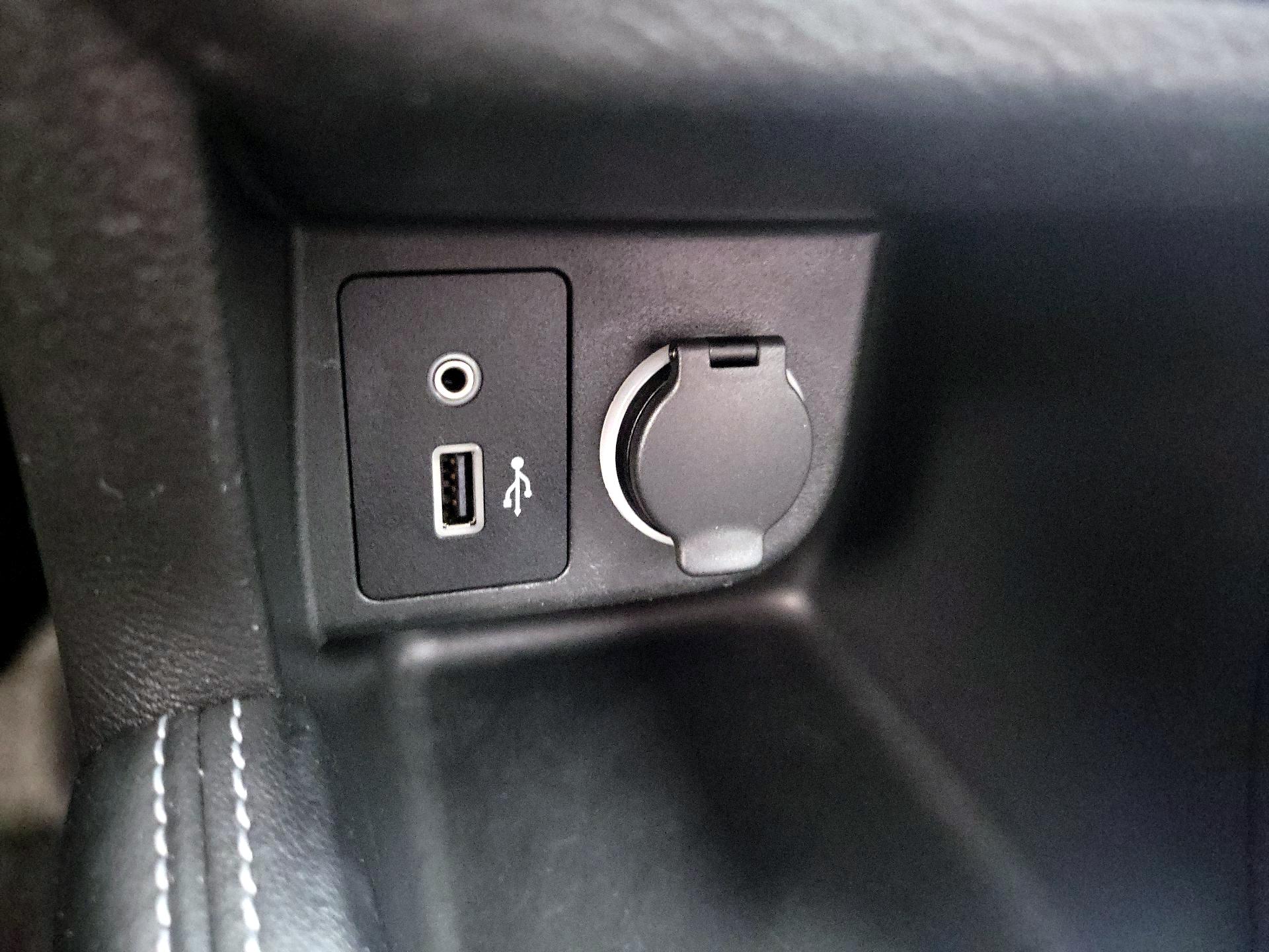 Thumbnail: 2019 Nissan Kicks - 18