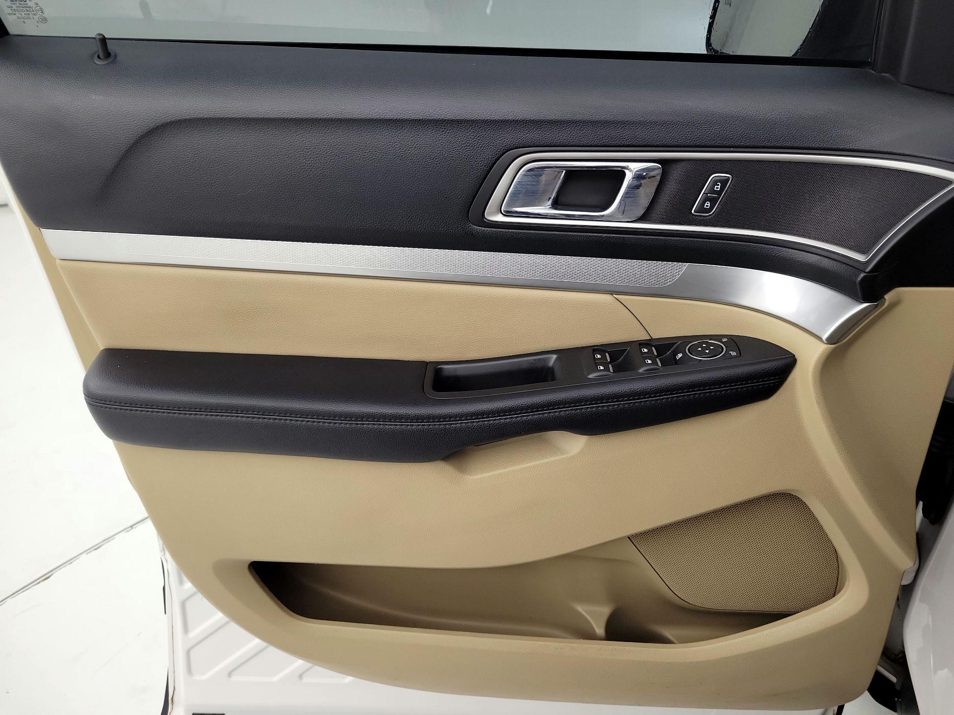 Thumbnail: 2017 Ford Explorer - 12