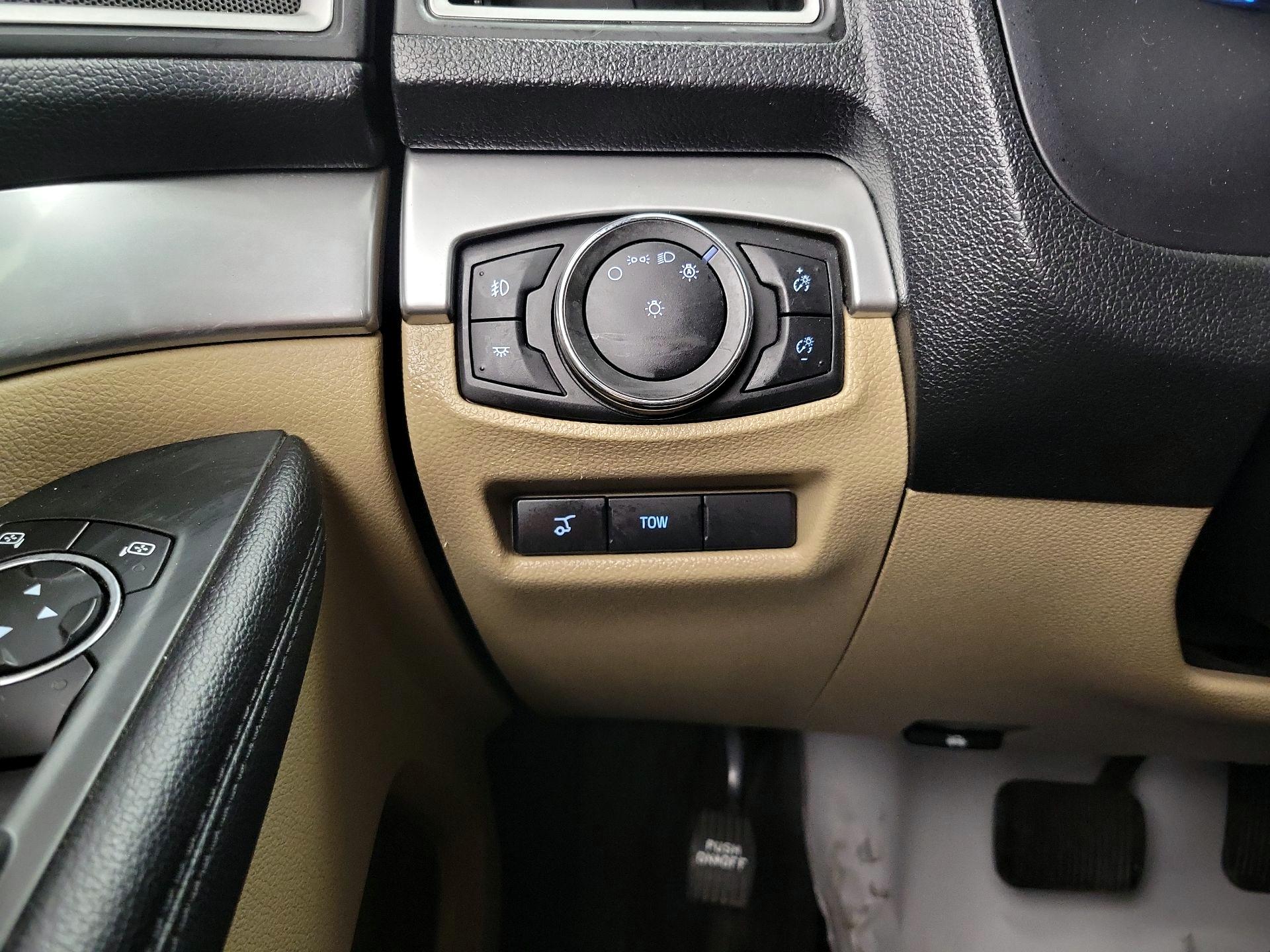 Thumbnail: 2017 Ford Explorer - 13