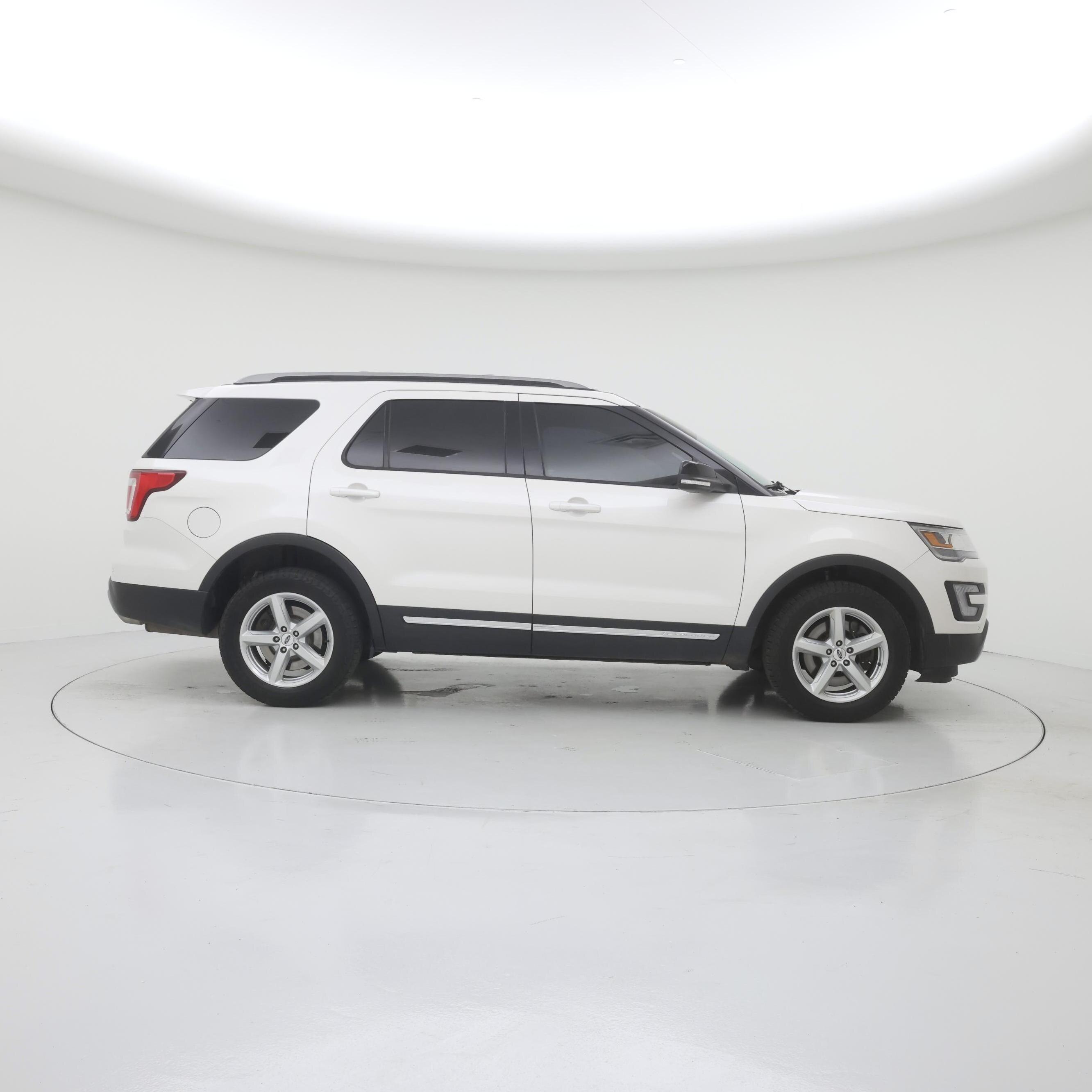 Thumbnail: 2017 Ford Explorer - 7