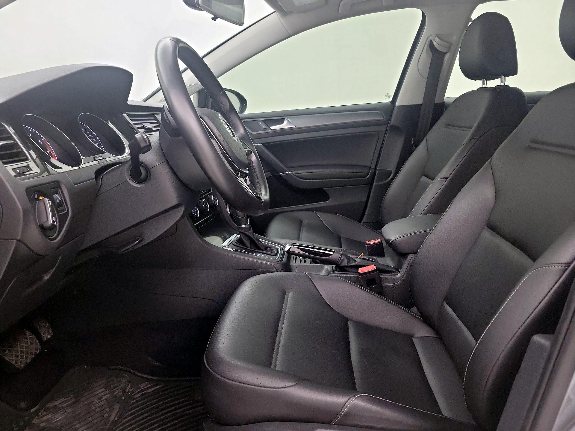 Thumbnail: 2018 Volkswagen Golf - 11