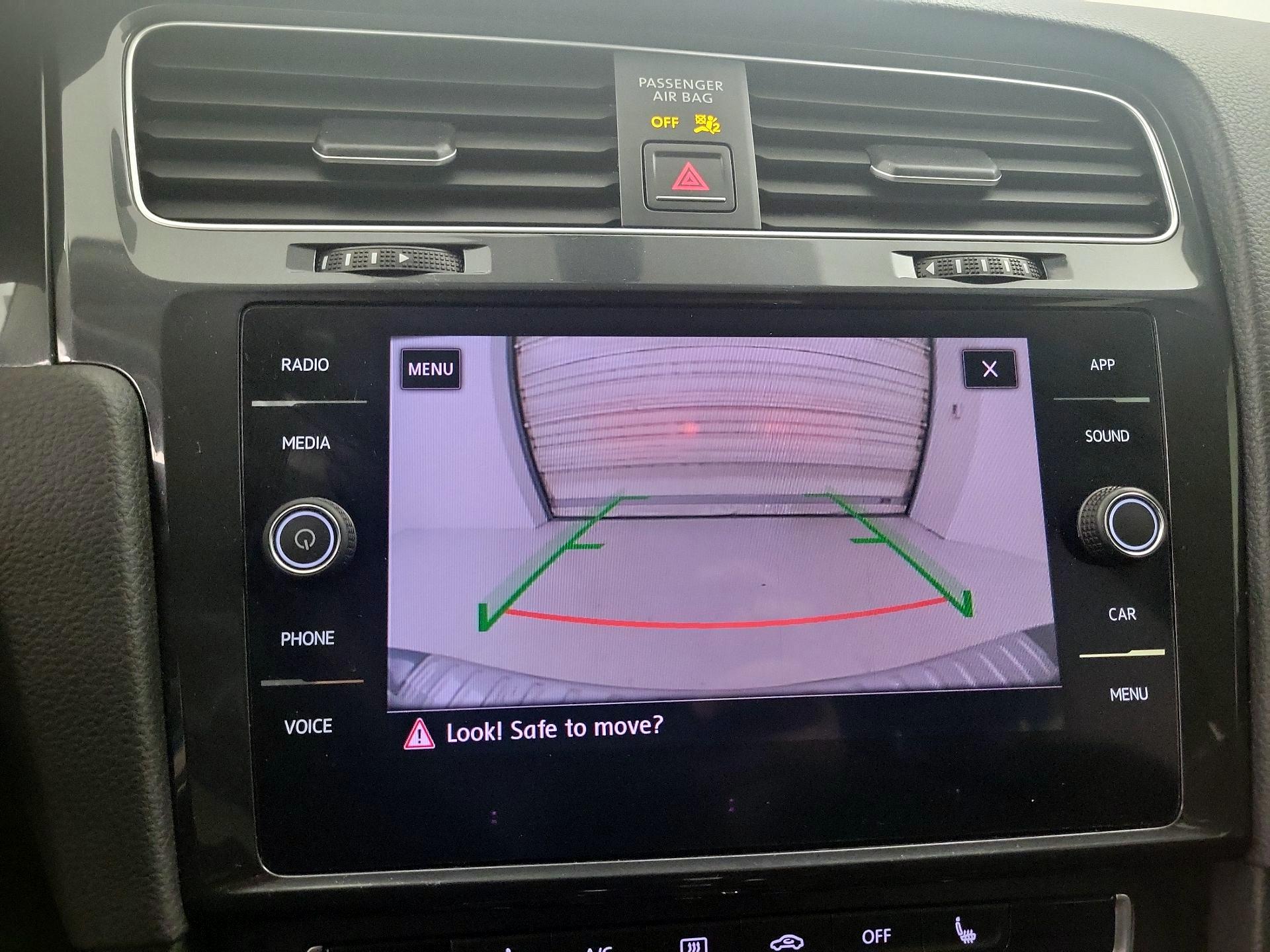 Thumbnail: 2018 Volkswagen Golf - 14