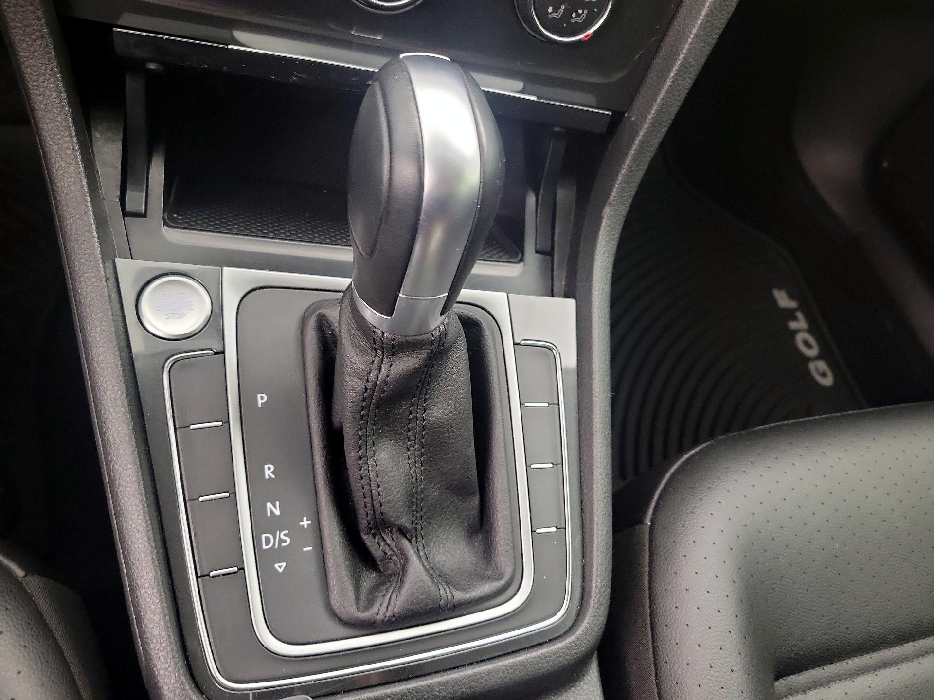 Thumbnail: 2018 Volkswagen Golf - 17