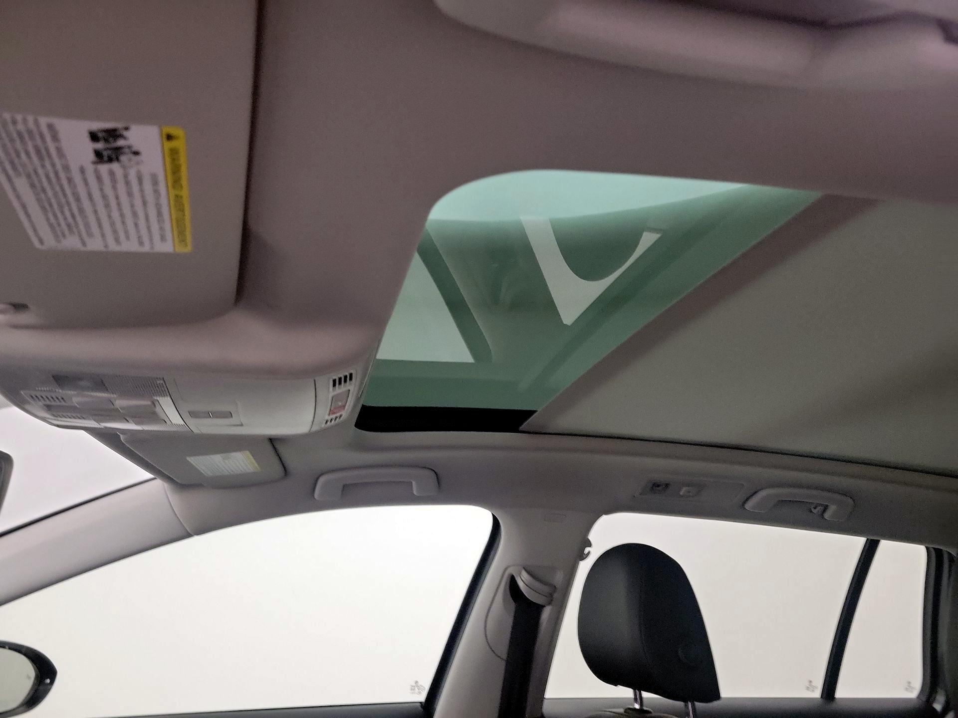 Thumbnail: 2018 Volkswagen Golf - 19