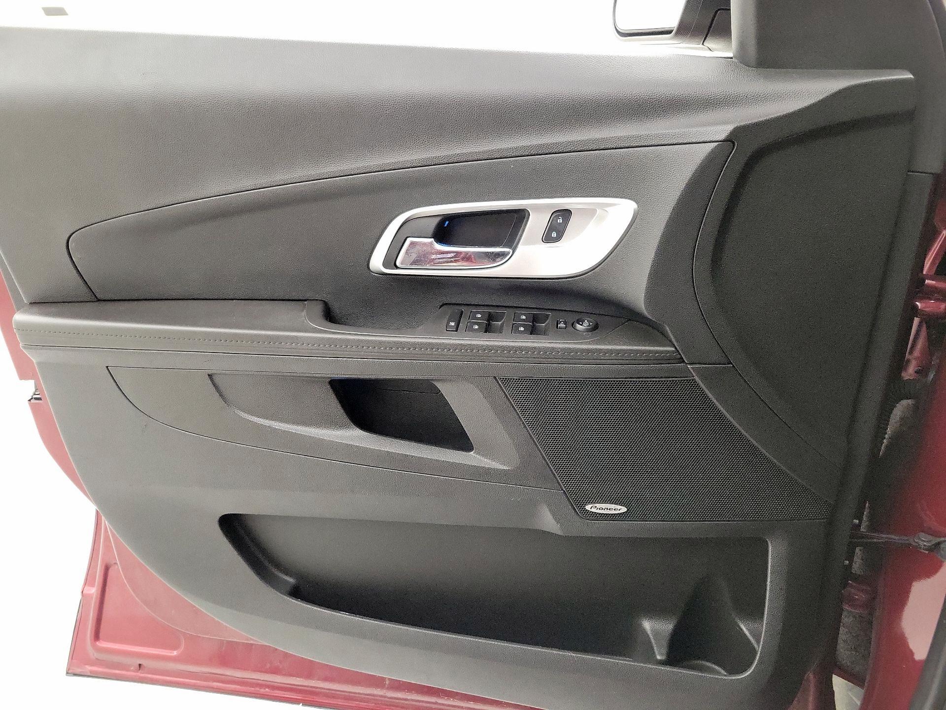 Thumbnail: 2017 Chevrolet Equinox - 12