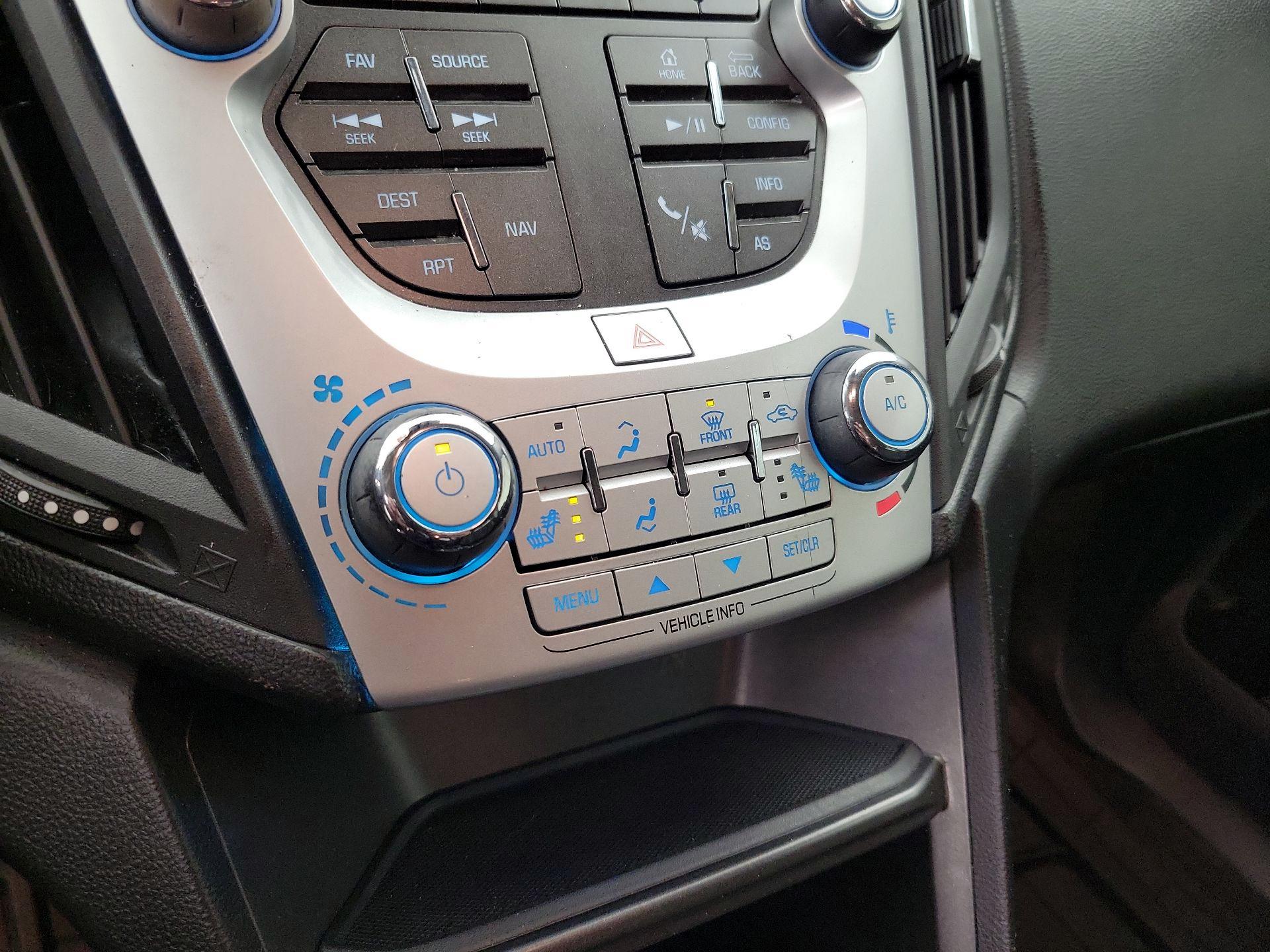 Thumbnail: 2017 Chevrolet Equinox - 15