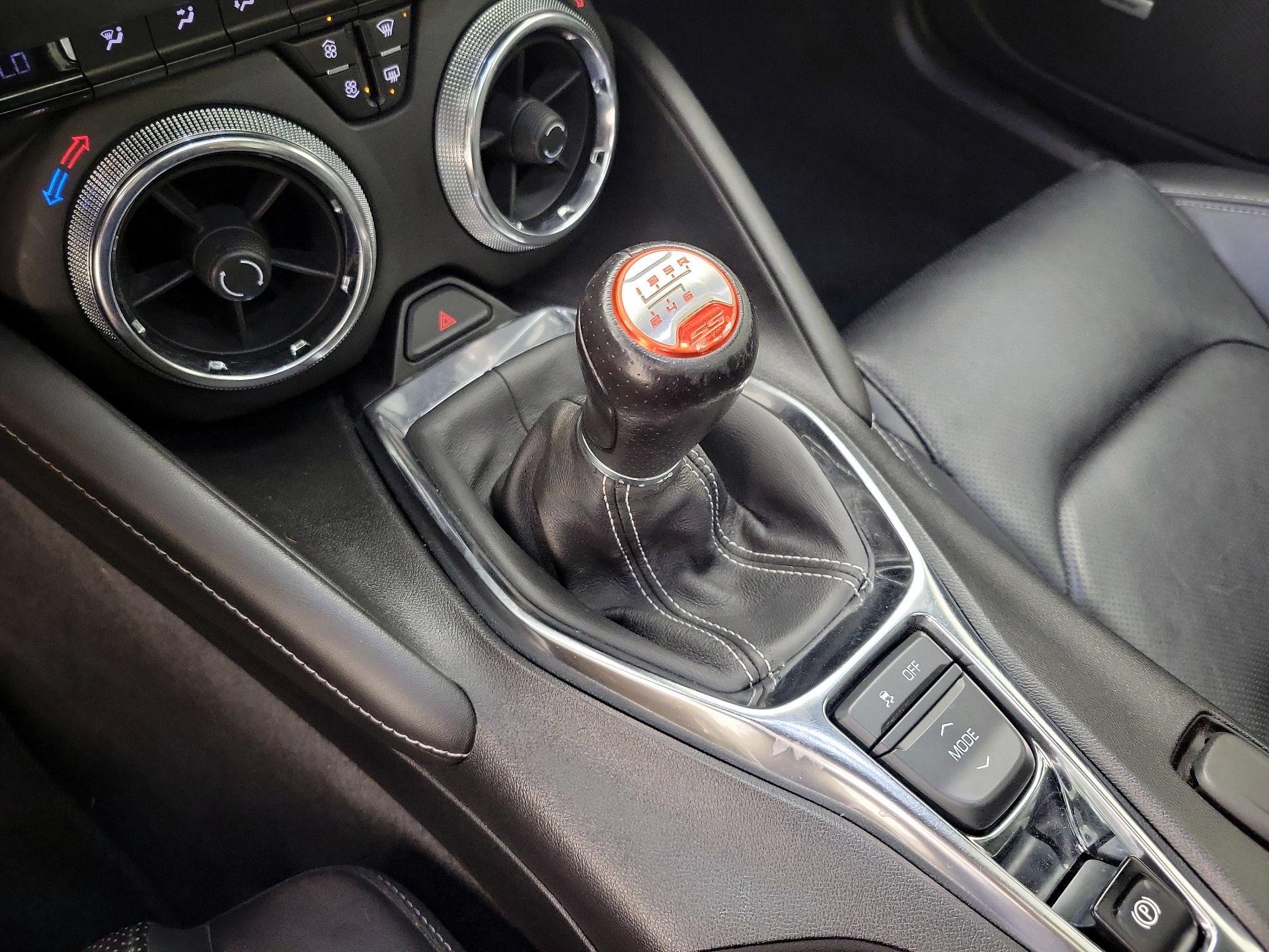 Thumbnail: 2019 Chevrolet Camaro - 17