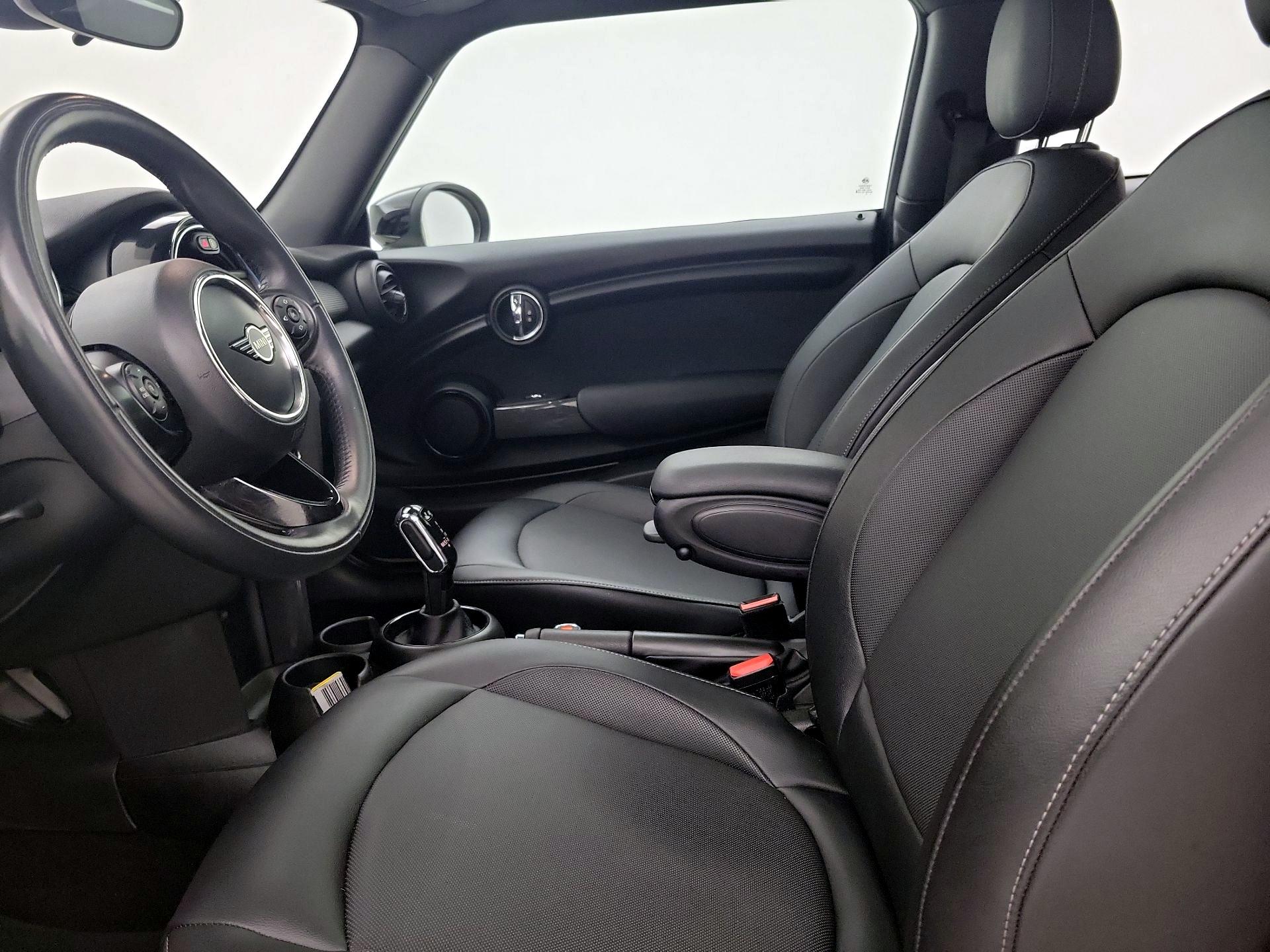 Thumbnail: 2021 MINI Cooper Hardtop - 11