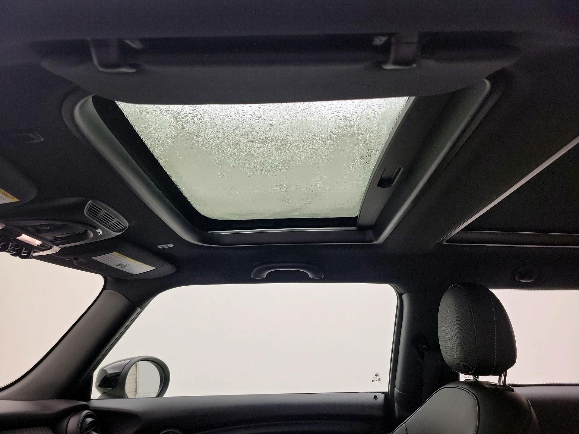 Thumbnail: 2021 MINI Cooper Hardtop - 19