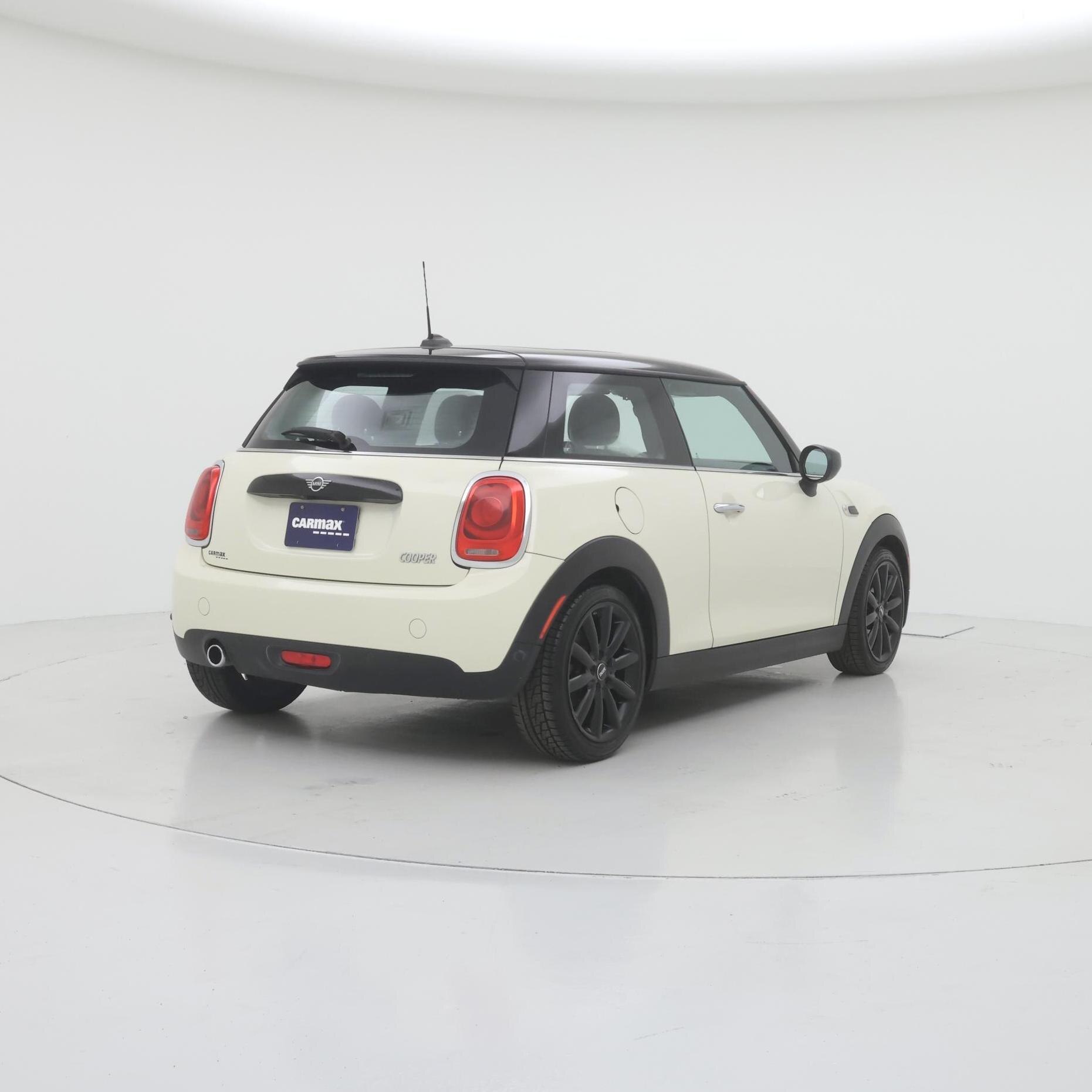 Thumbnail: 2021 MINI Cooper Hardtop - 8